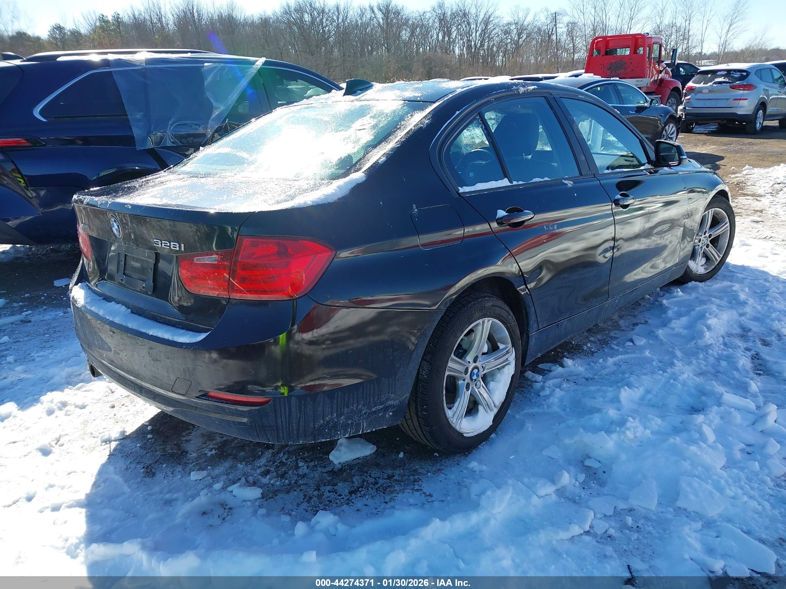BMW 328I image 4