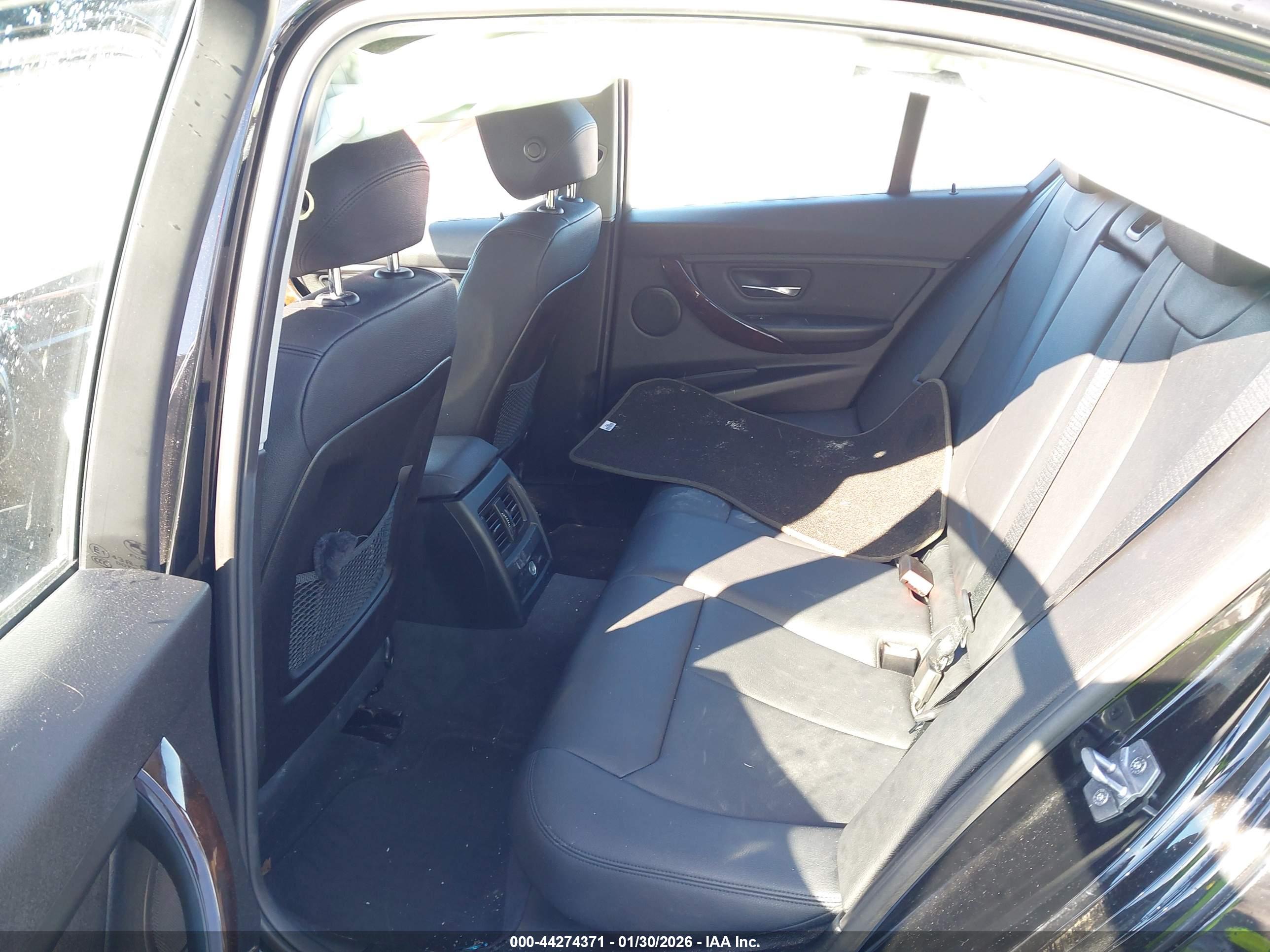 BMW 328I image 8