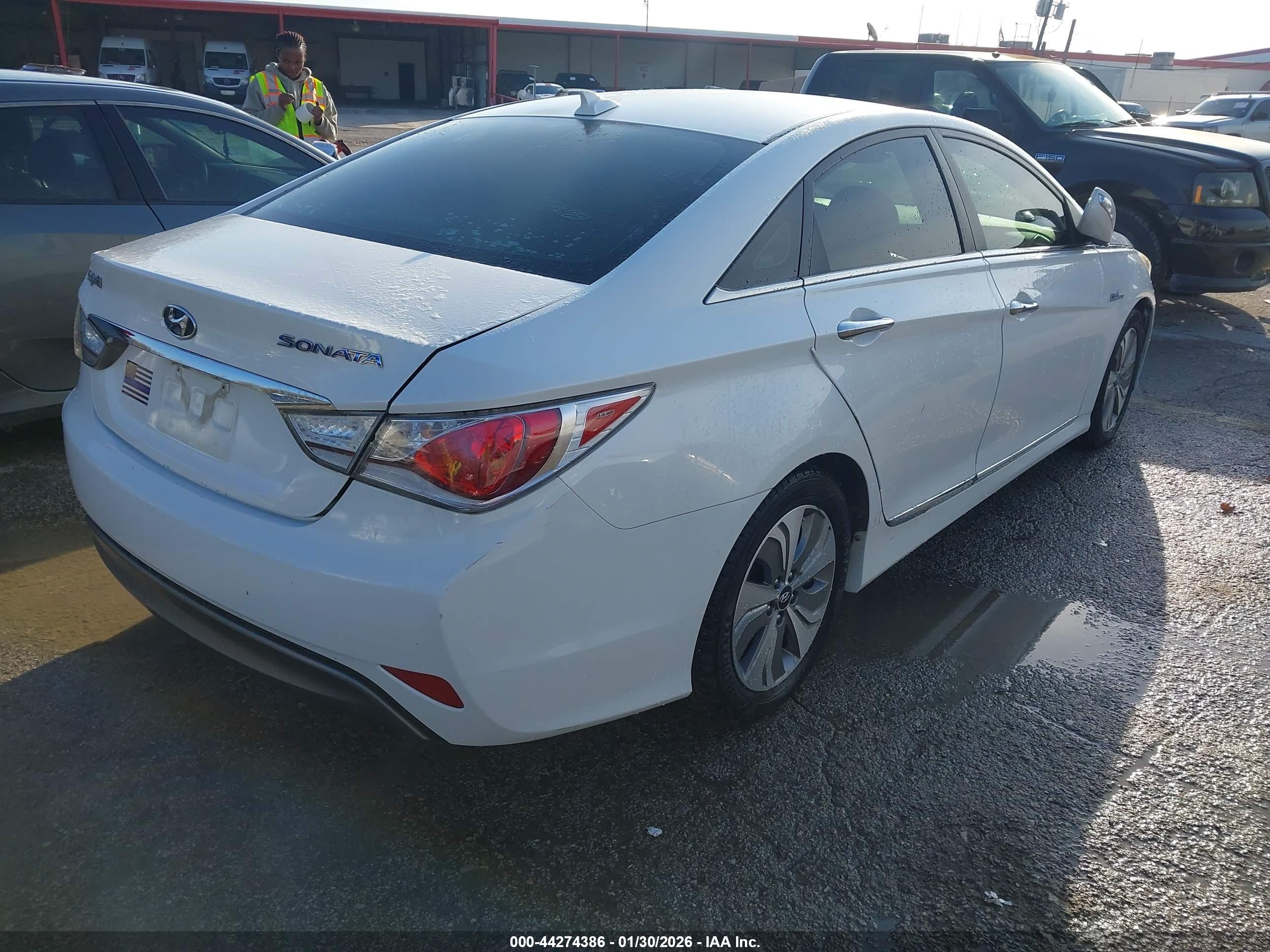HYUNDAI SONATA image 4