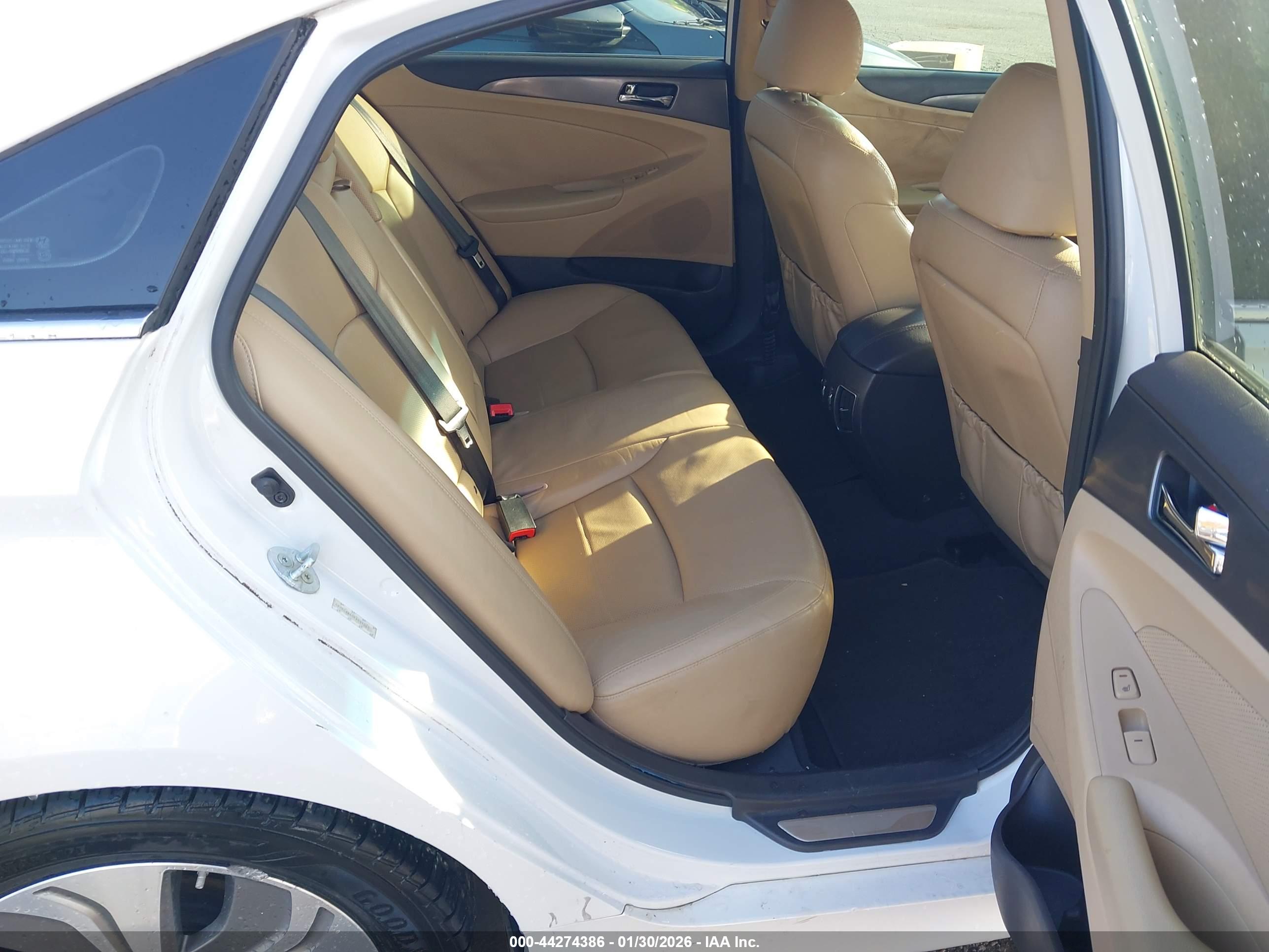 HYUNDAI SONATA image 8