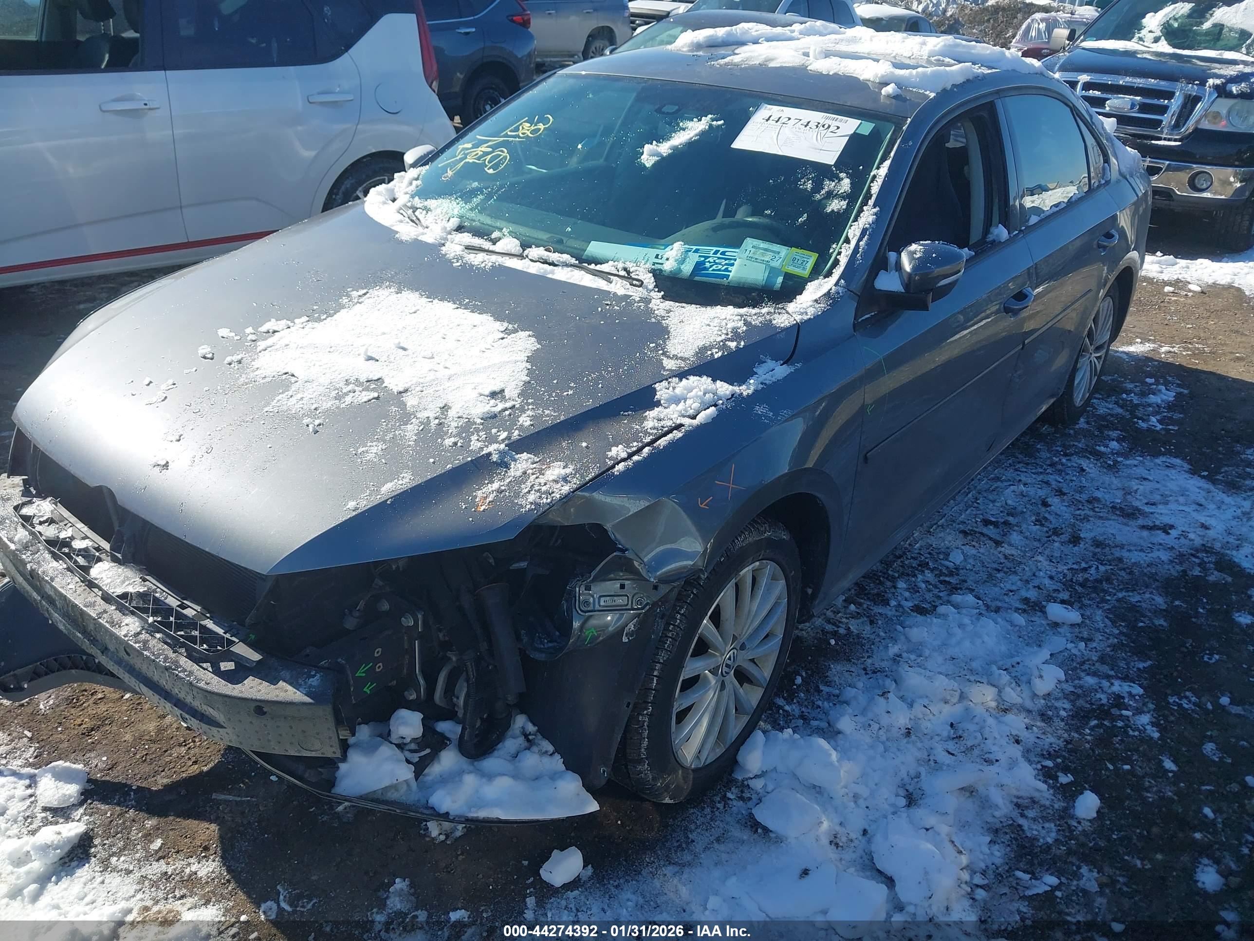 VOLKSWAGEN PASSAT image 2