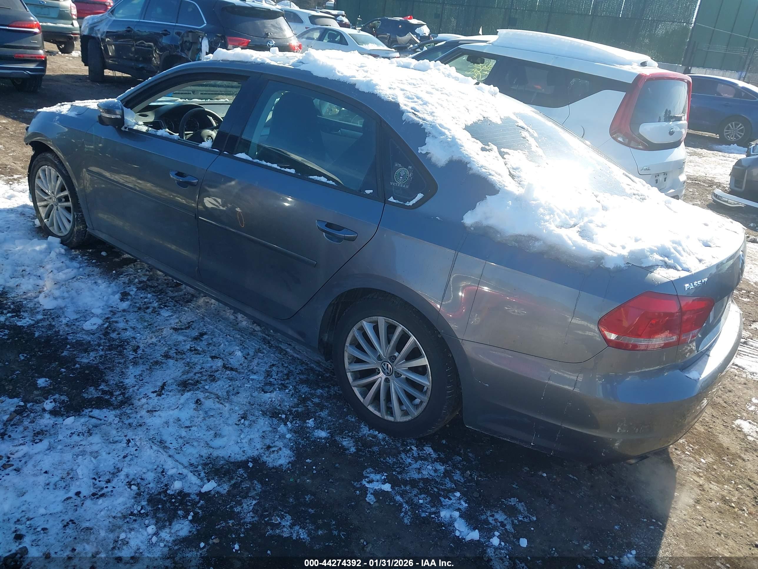 VOLKSWAGEN PASSAT image 3