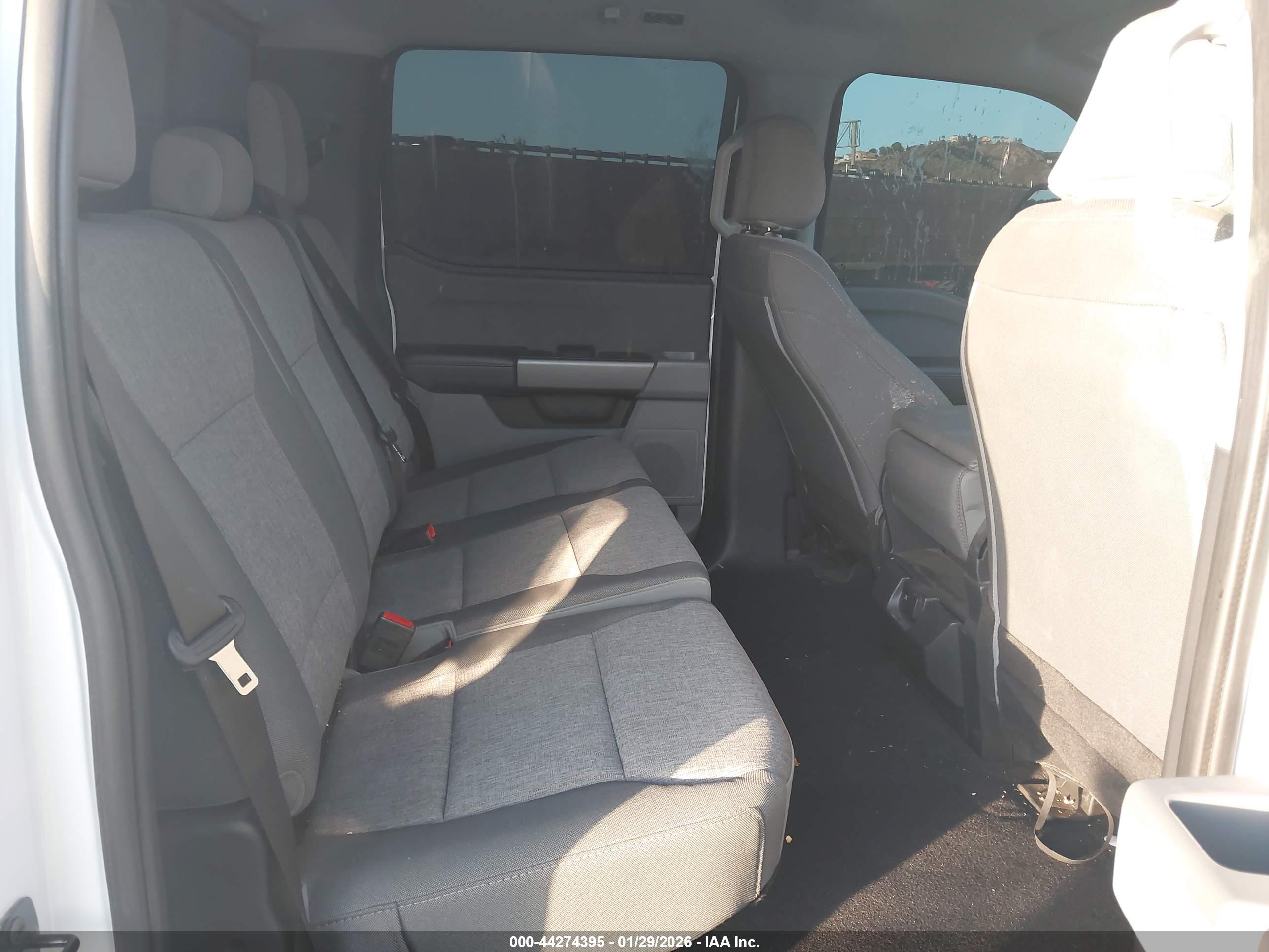 FORD F-250 image 8