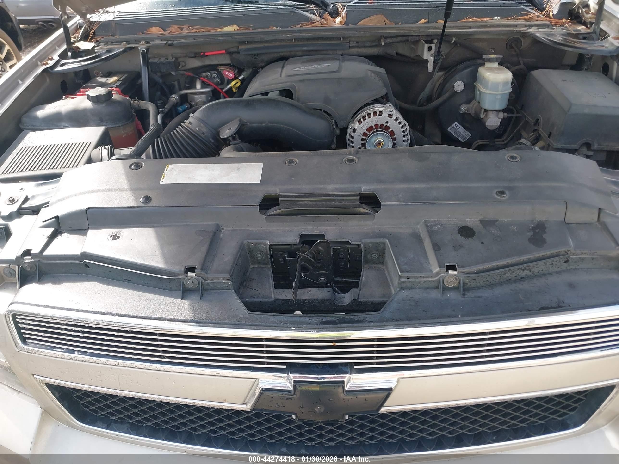 CHEVROLET TAHOE image 10