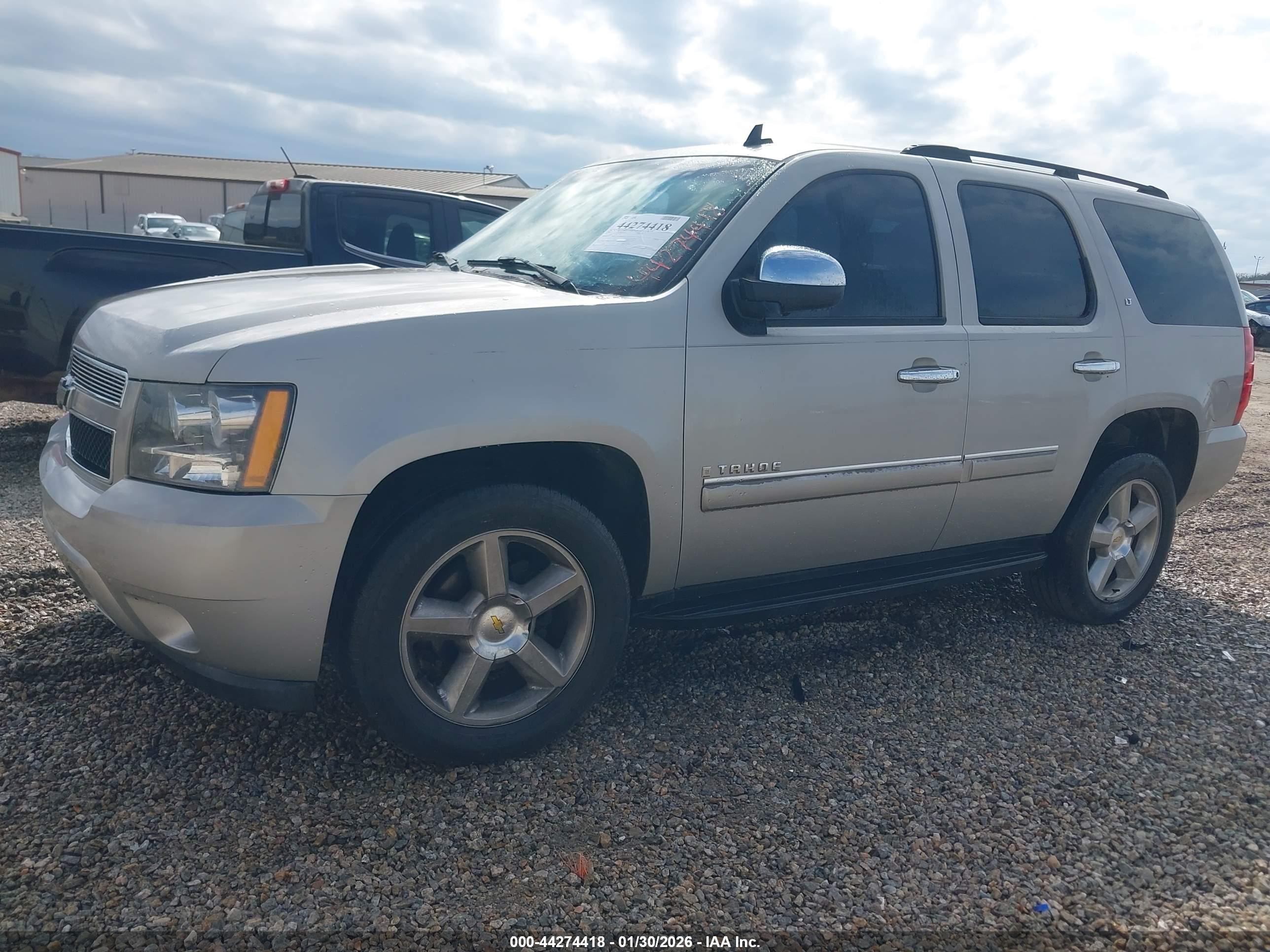 CHEVROLET TAHOE image 2