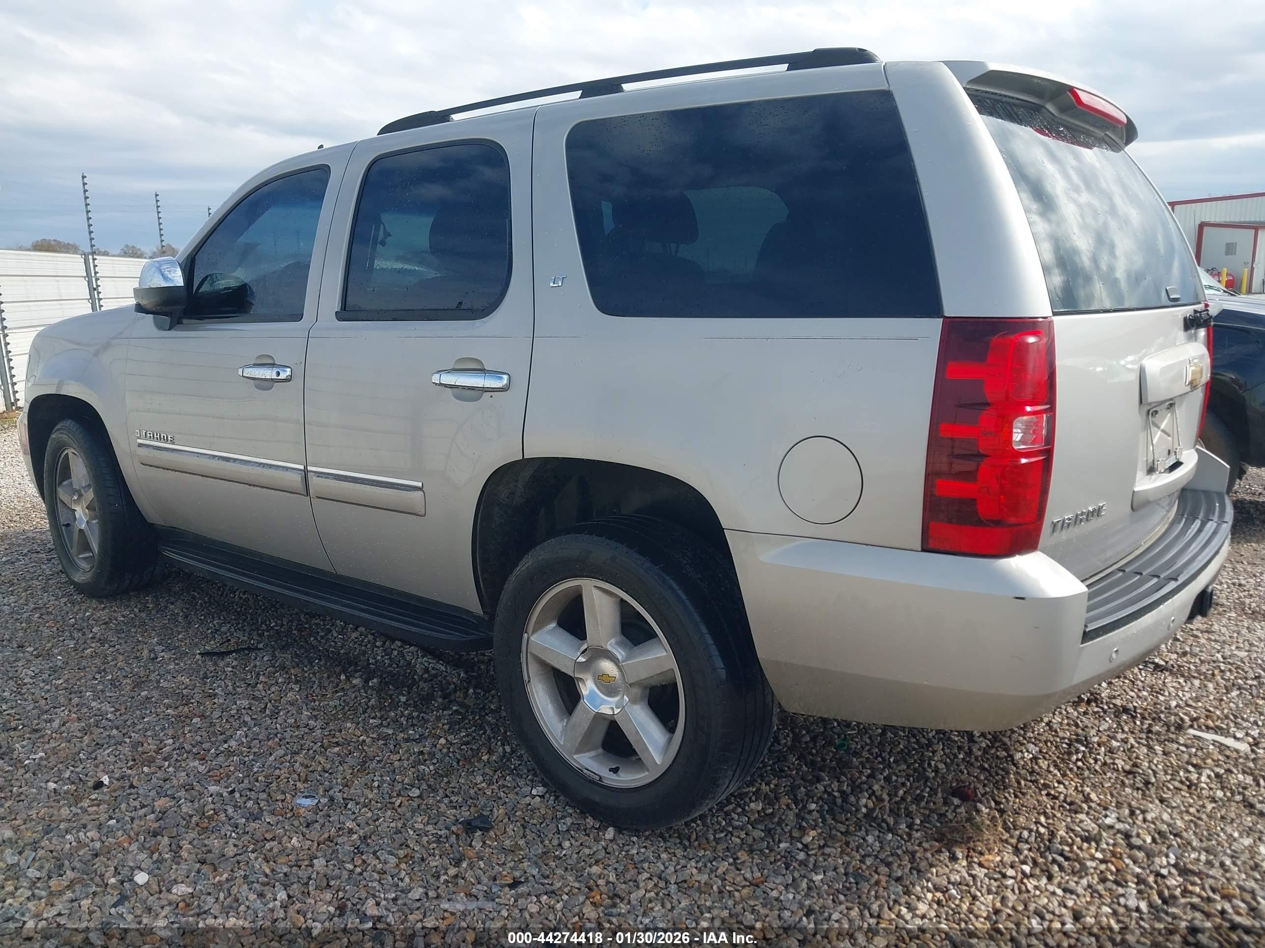 CHEVROLET TAHOE image 3