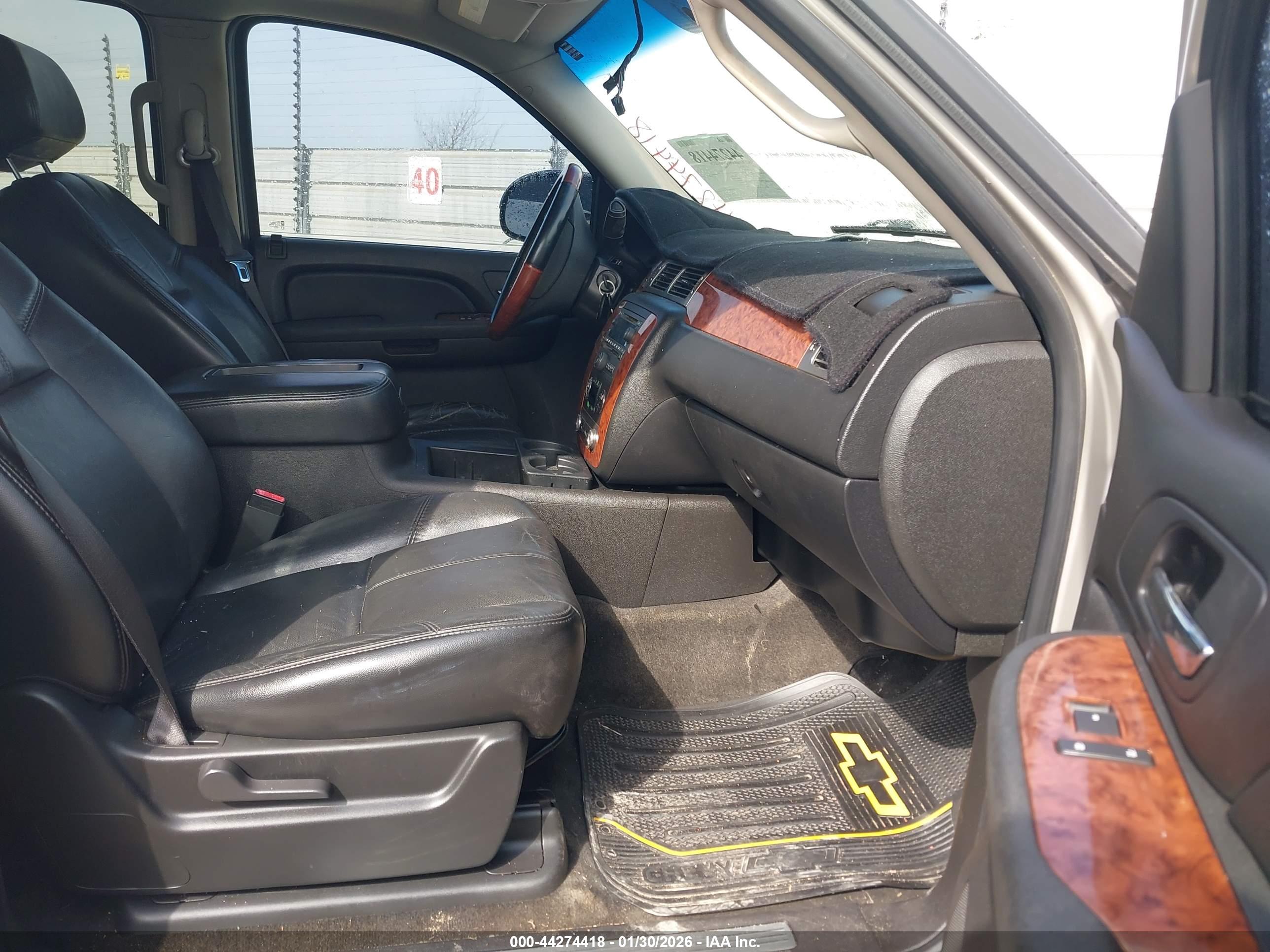CHEVROLET TAHOE image 5