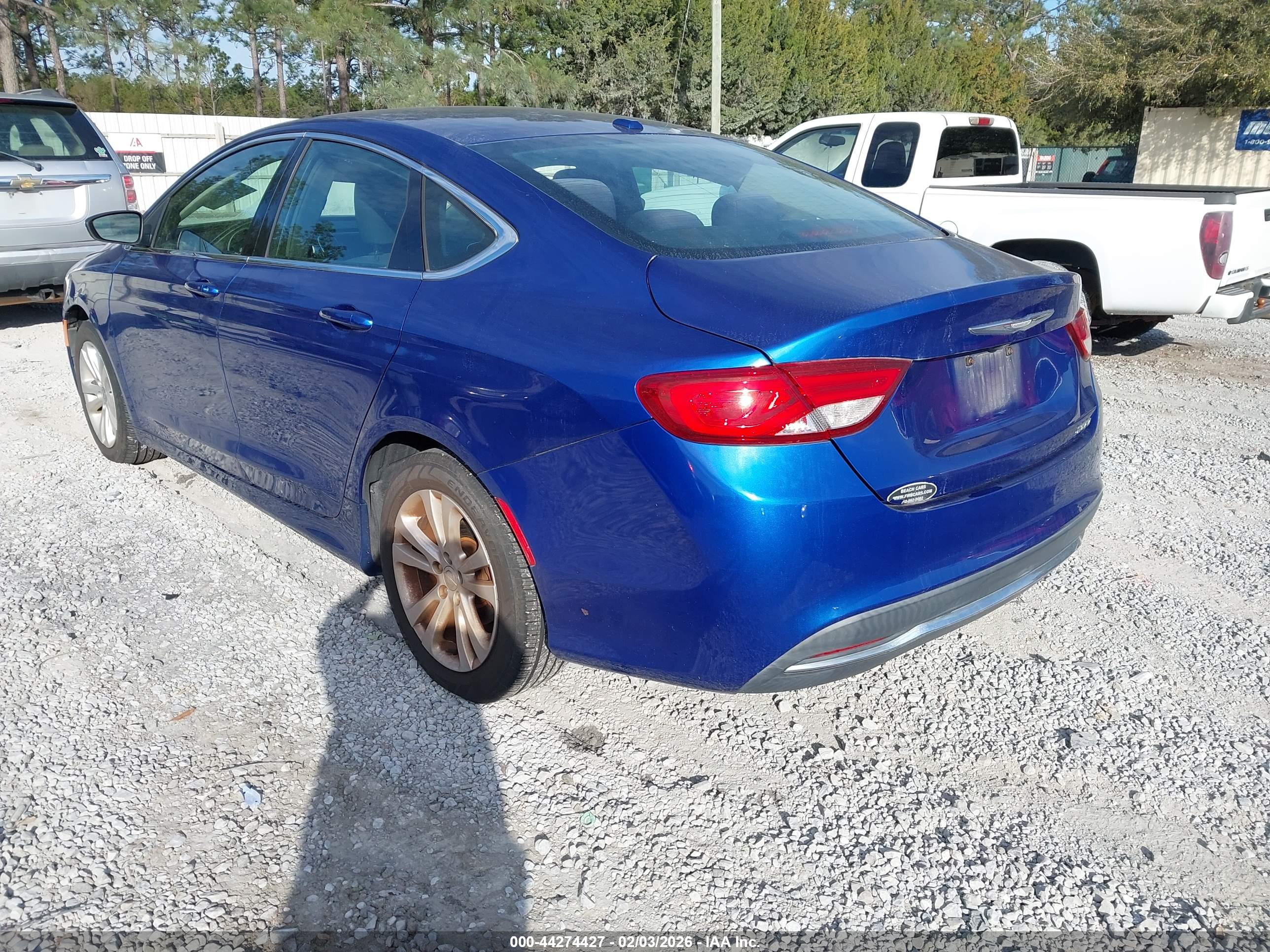 CHRYSLER 200 image 3