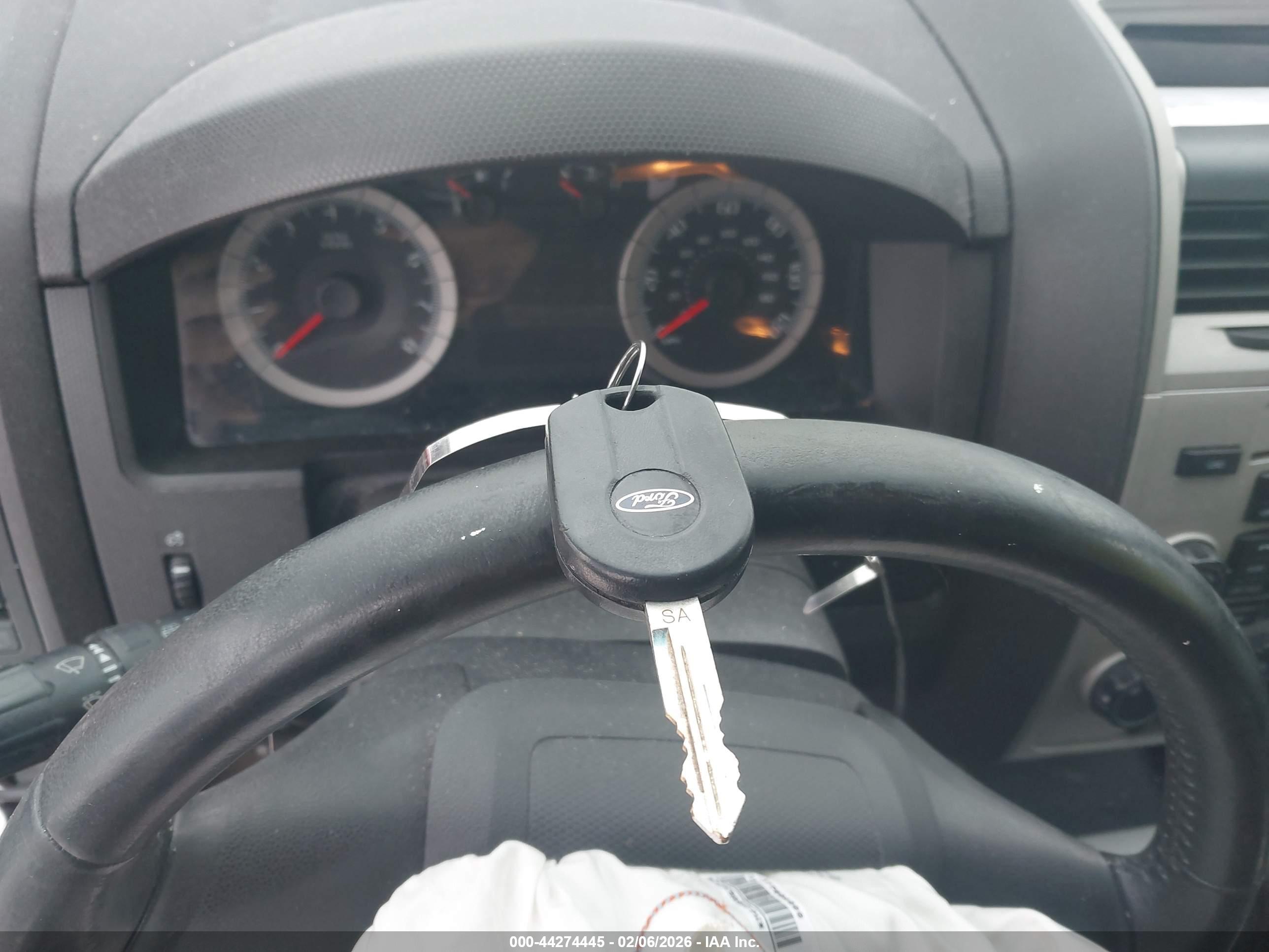 FORD ESCAPE image 11
