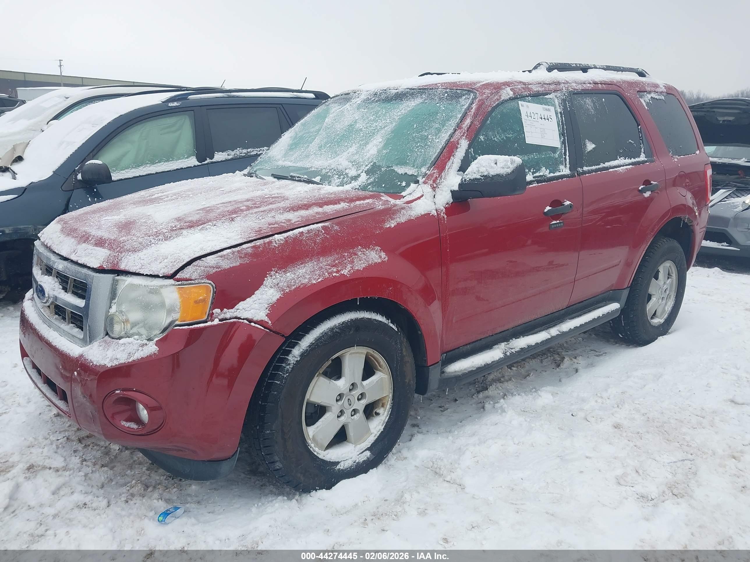 FORD ESCAPE image 2