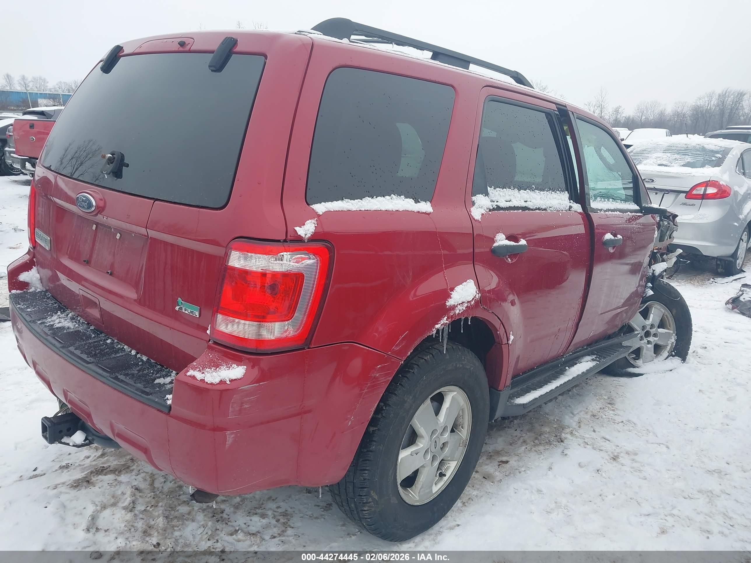 FORD ESCAPE image 4