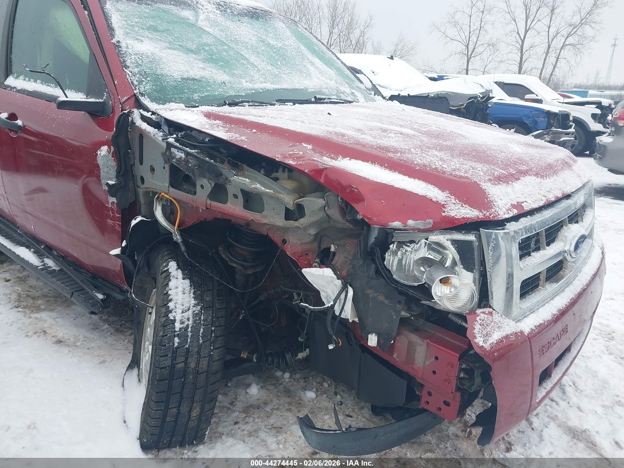 FORD ESCAPE image 6