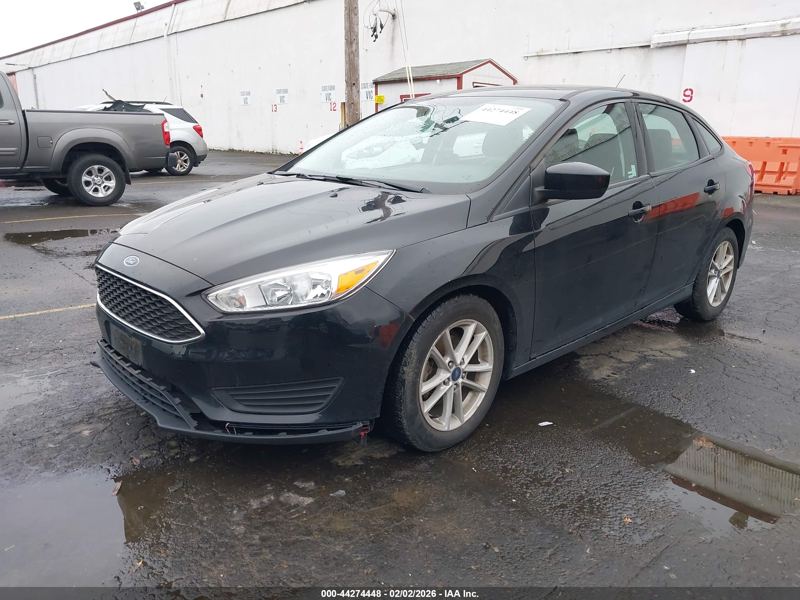 FORD FOCUS image 2