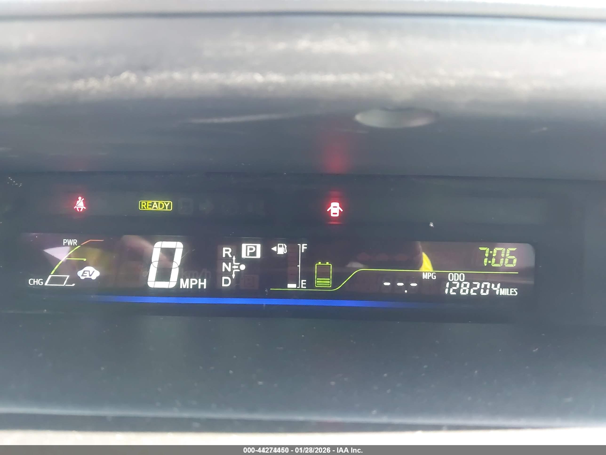 TOYOTA PRIUS image 7