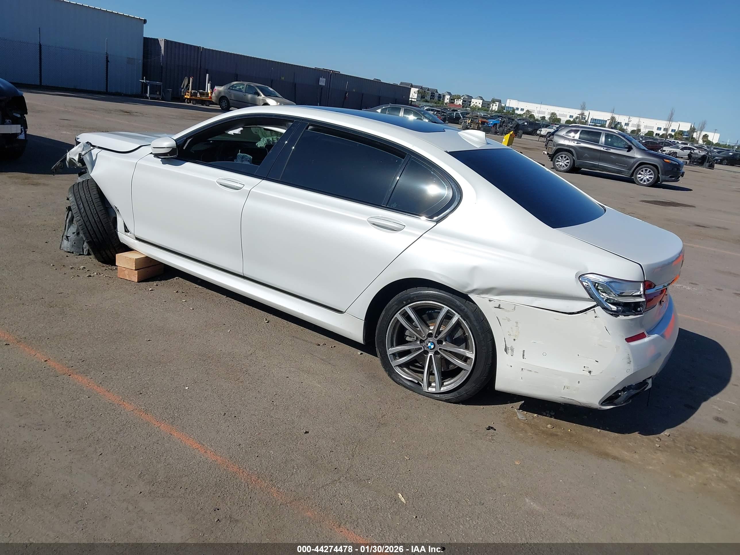 BMW 740I image 3