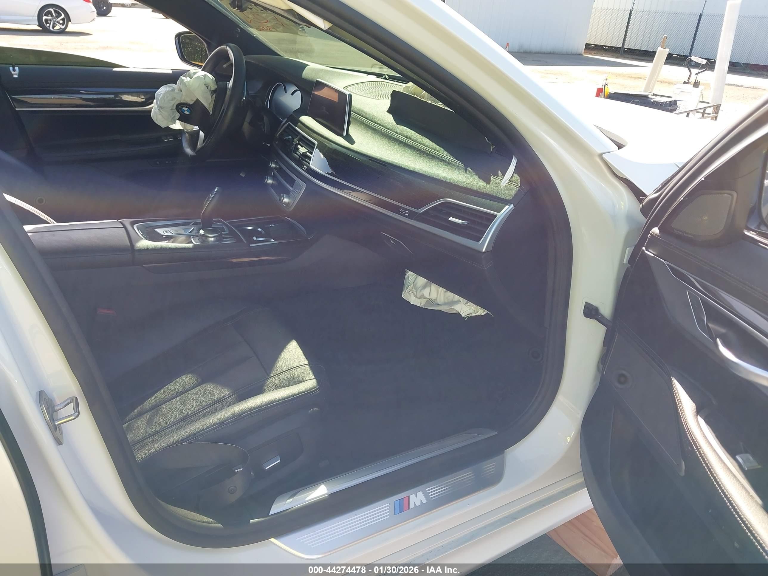 BMW 740I image 5