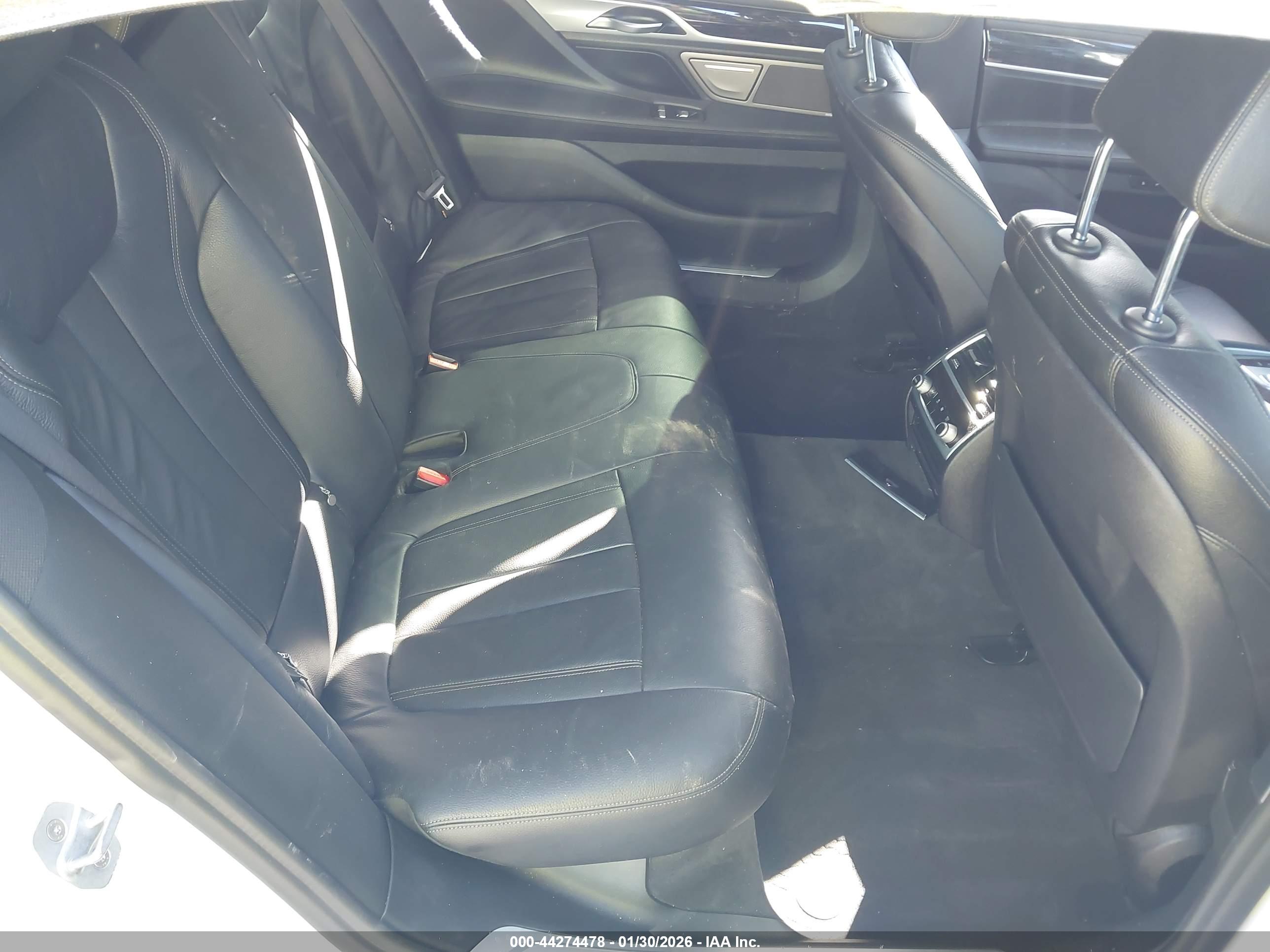 BMW 740I image 8