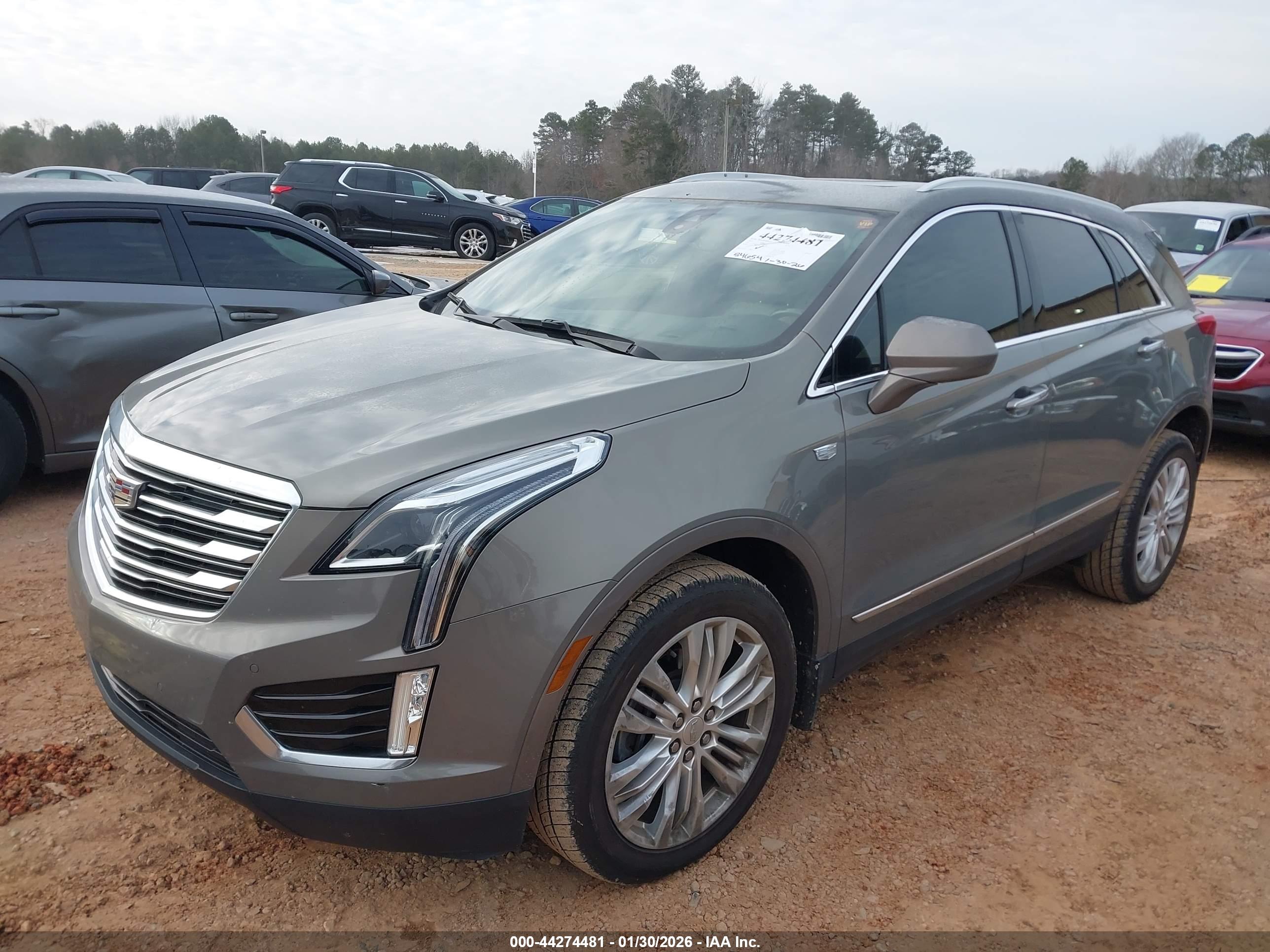 CADILLAC XT5 image 2