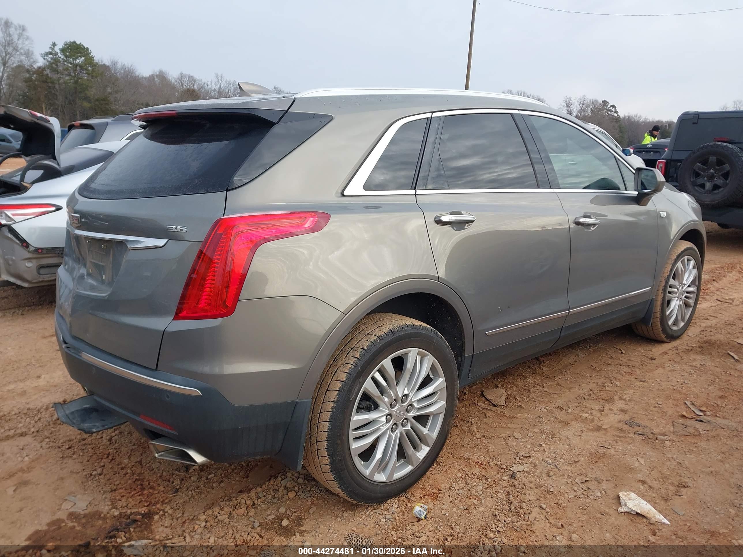 CADILLAC XT5 image 4