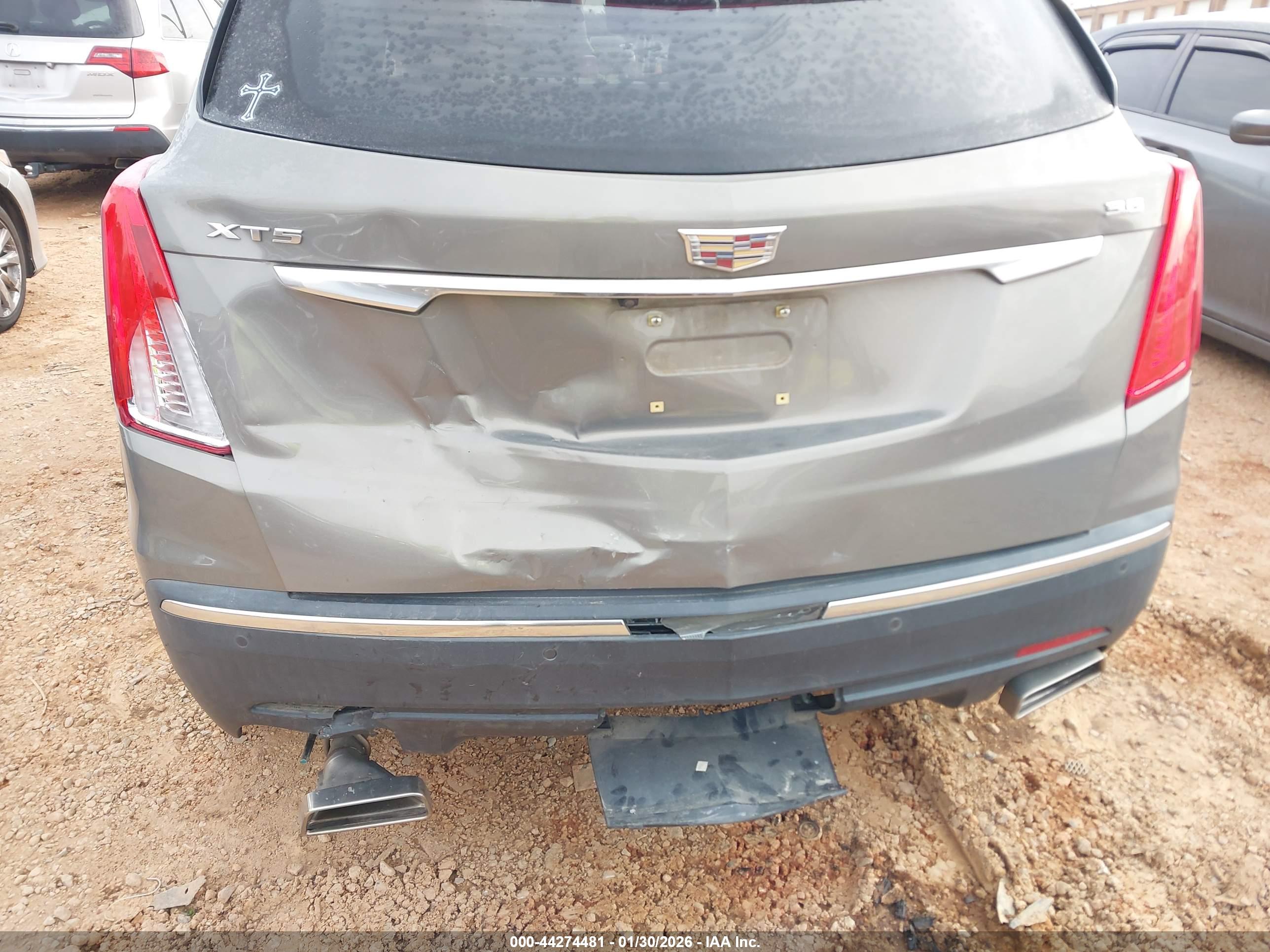 CADILLAC XT5 image 6