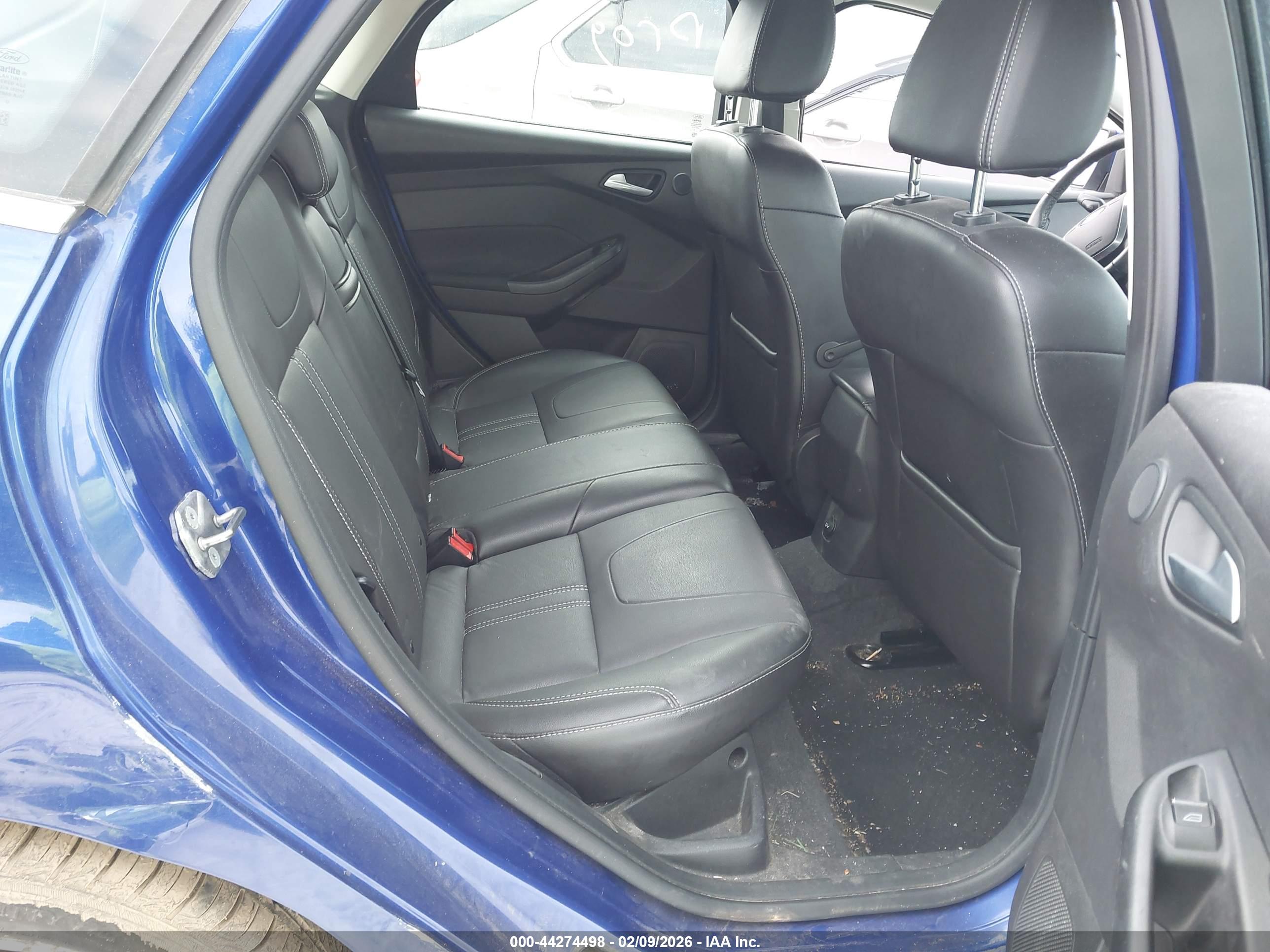FORD FOCUS image 8