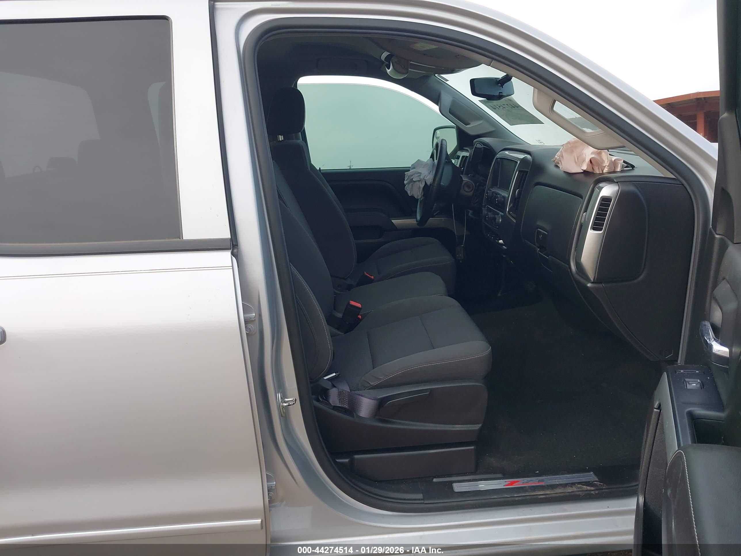 CHEVROLET SILVERADO image 5