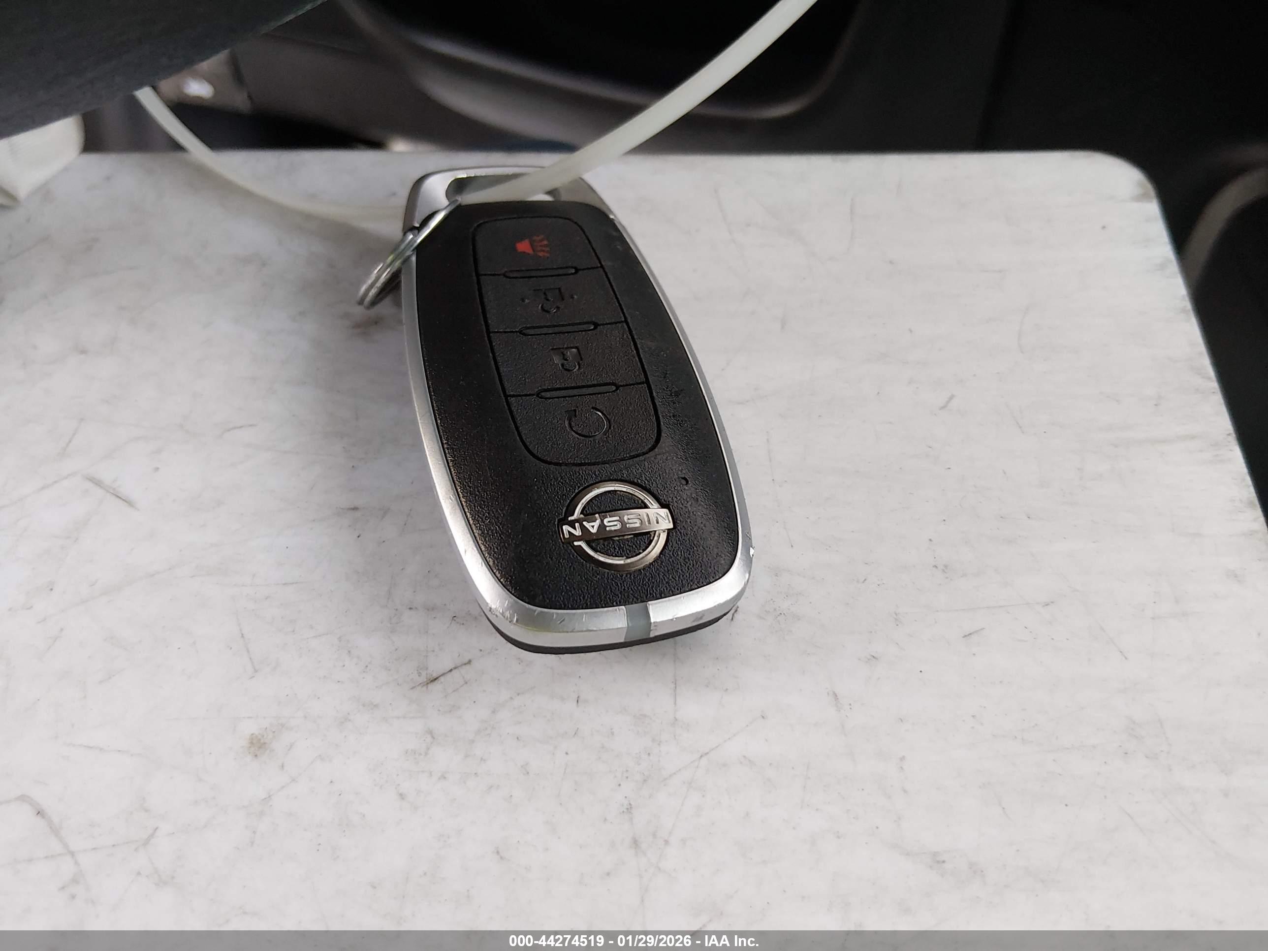 NISSAN KICKS image 11