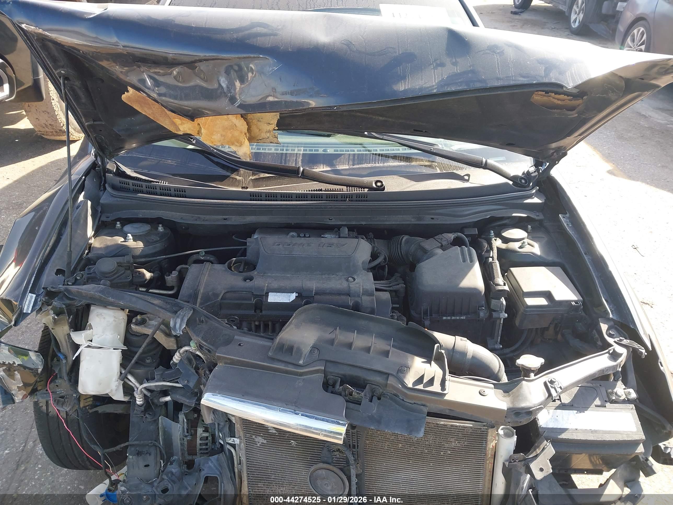 HYUNDAI ELANTRA image 10