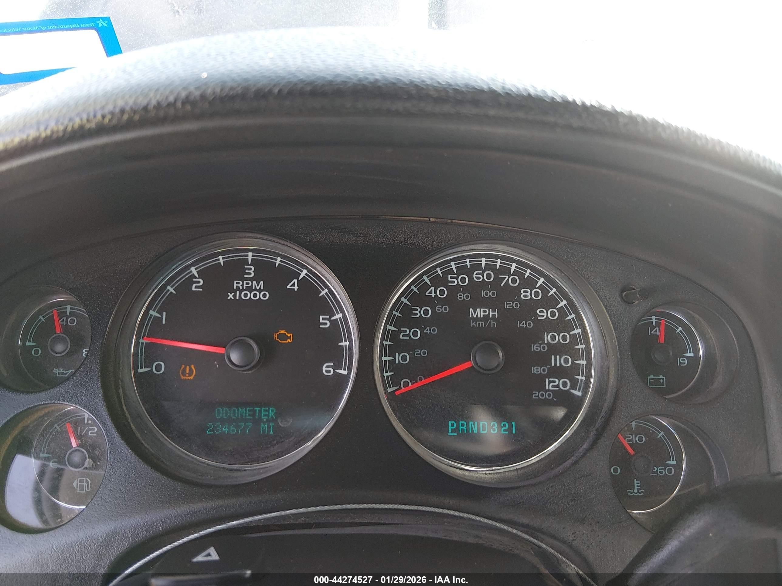 CHEVROLET SILVERADO image 7