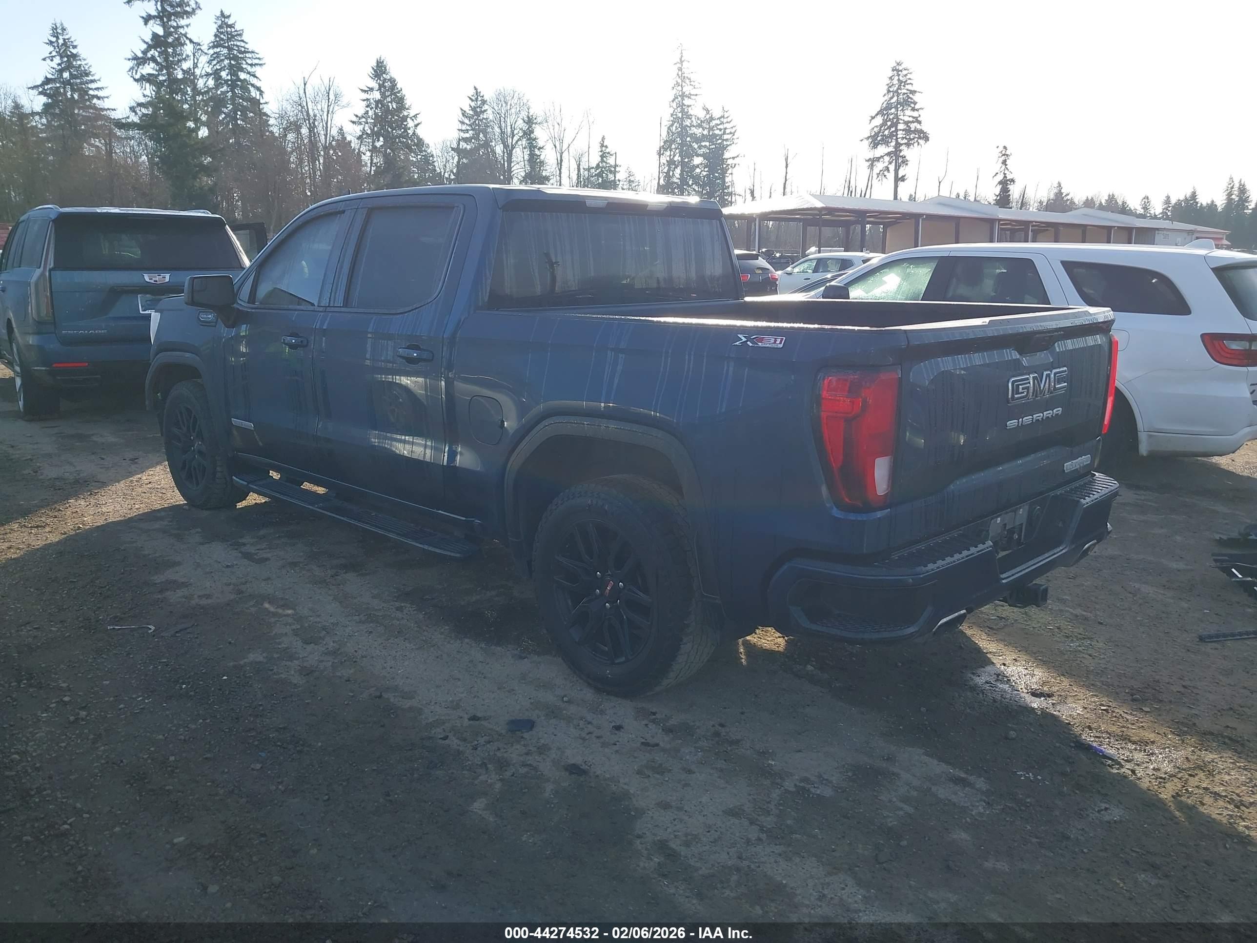 GMC SIERRA image 3