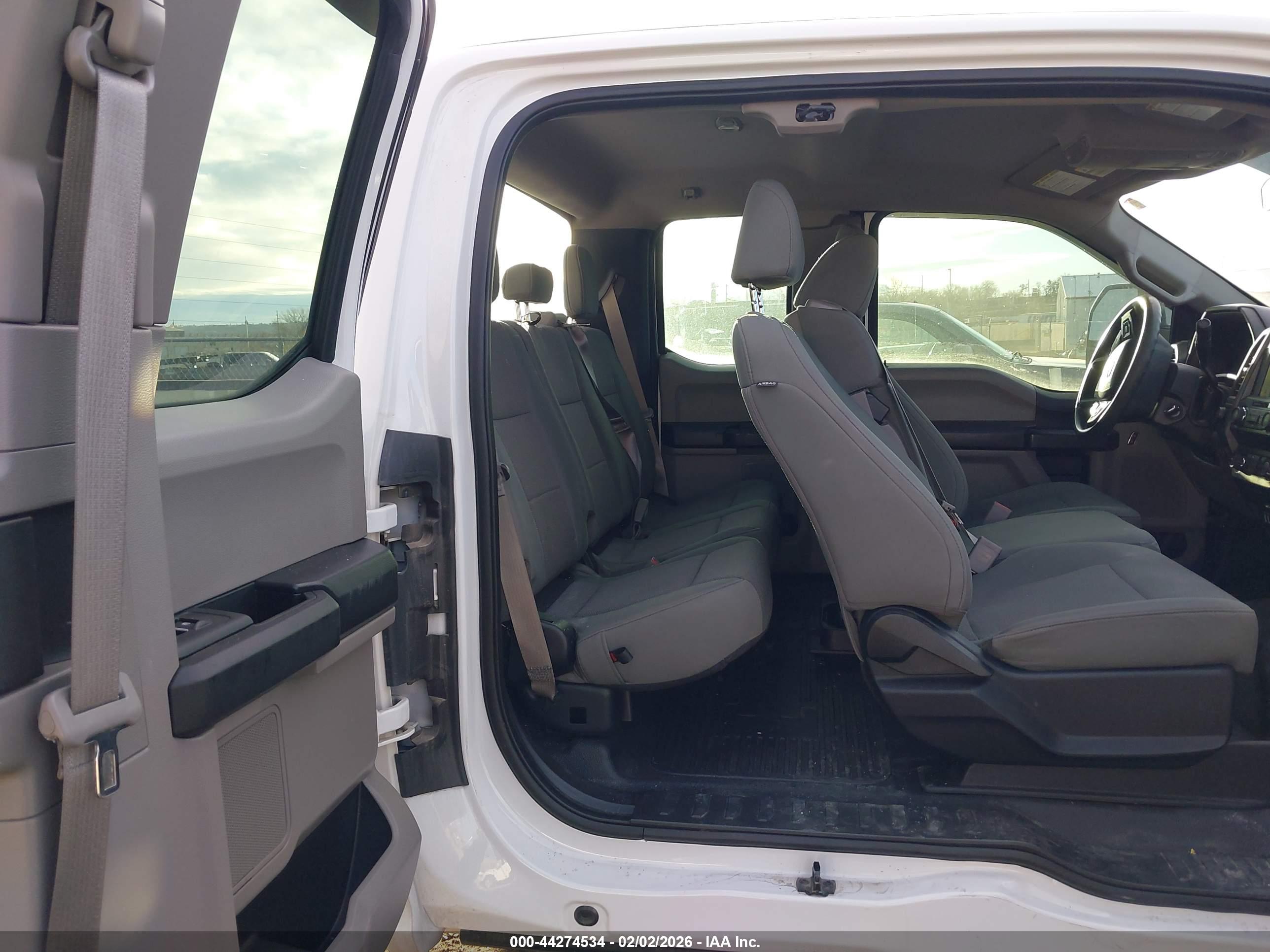 FORD F-250 image 8