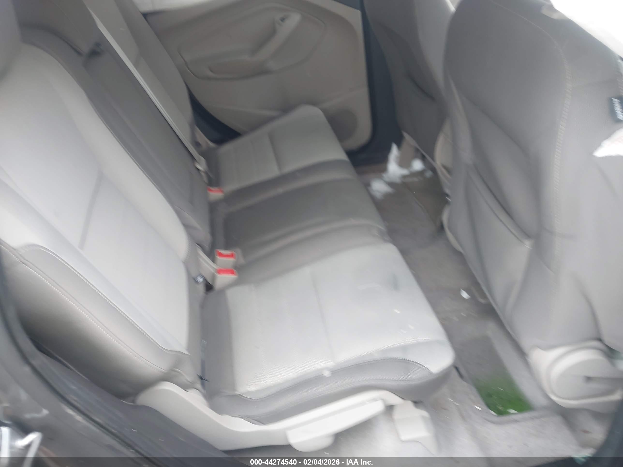FORD ESCAPE image 8