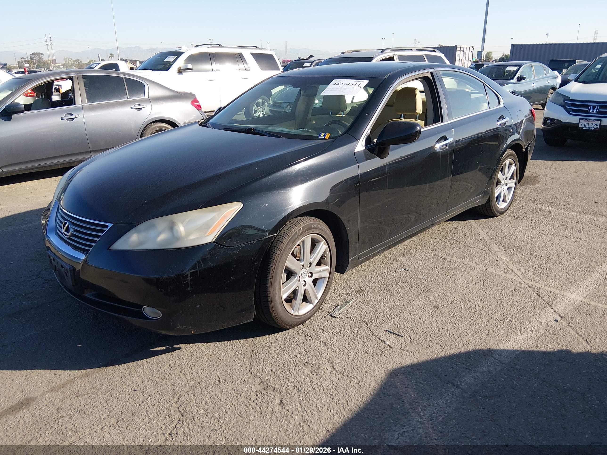 LEXUS ES image 2