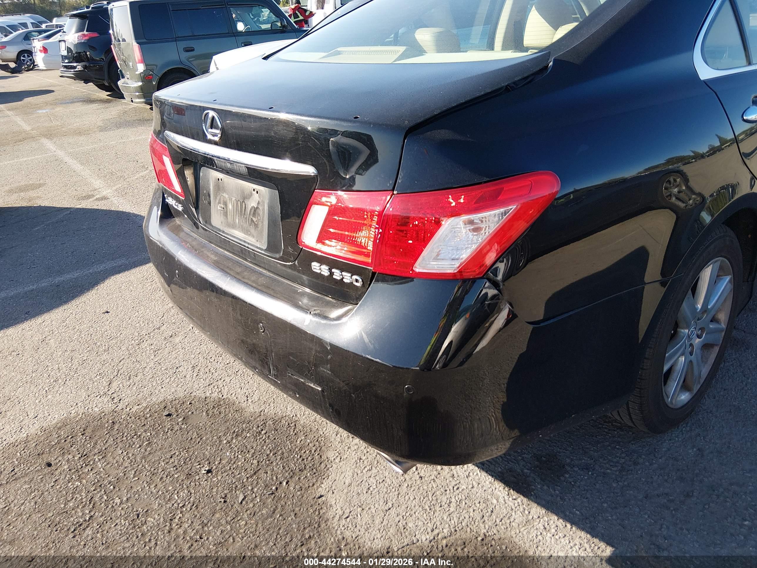 LEXUS ES image 6