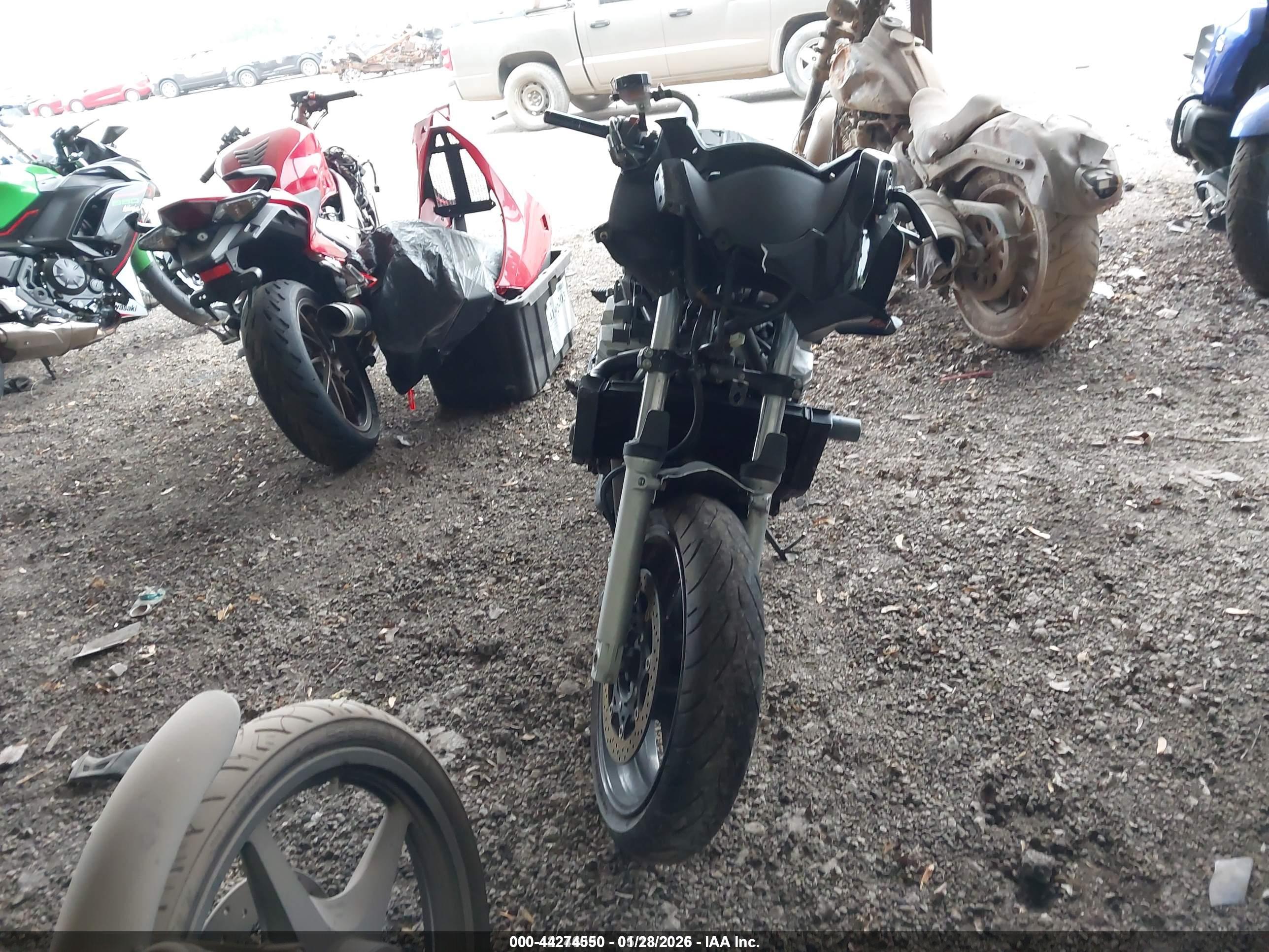 SUZUKI GSX650 image 5