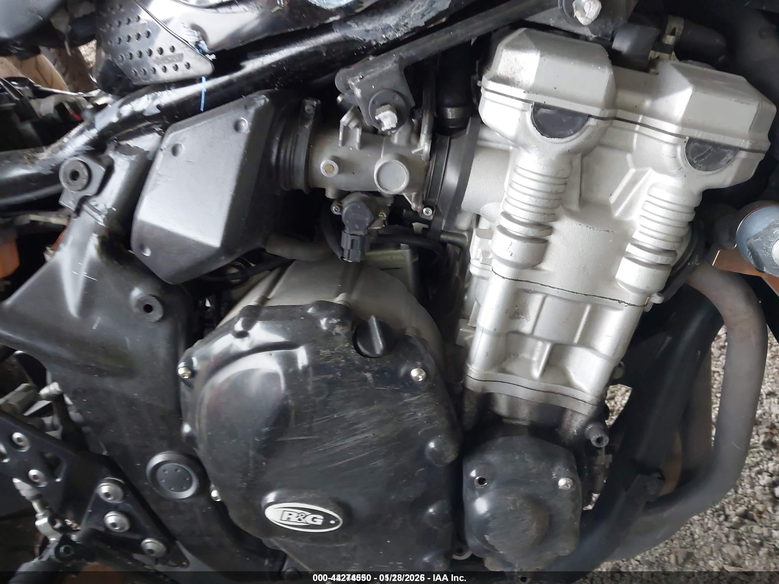 SUZUKI GSX650 image 8