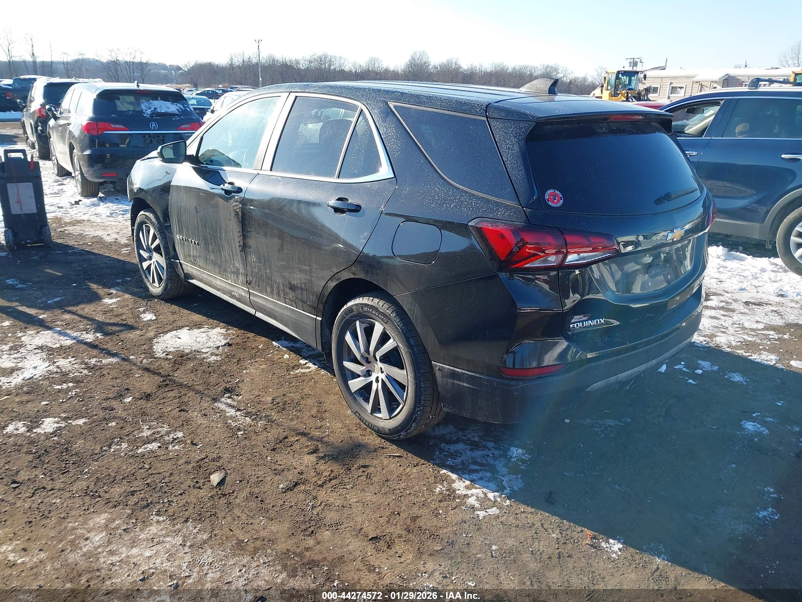 CHEVROLET EQUINOX image 3