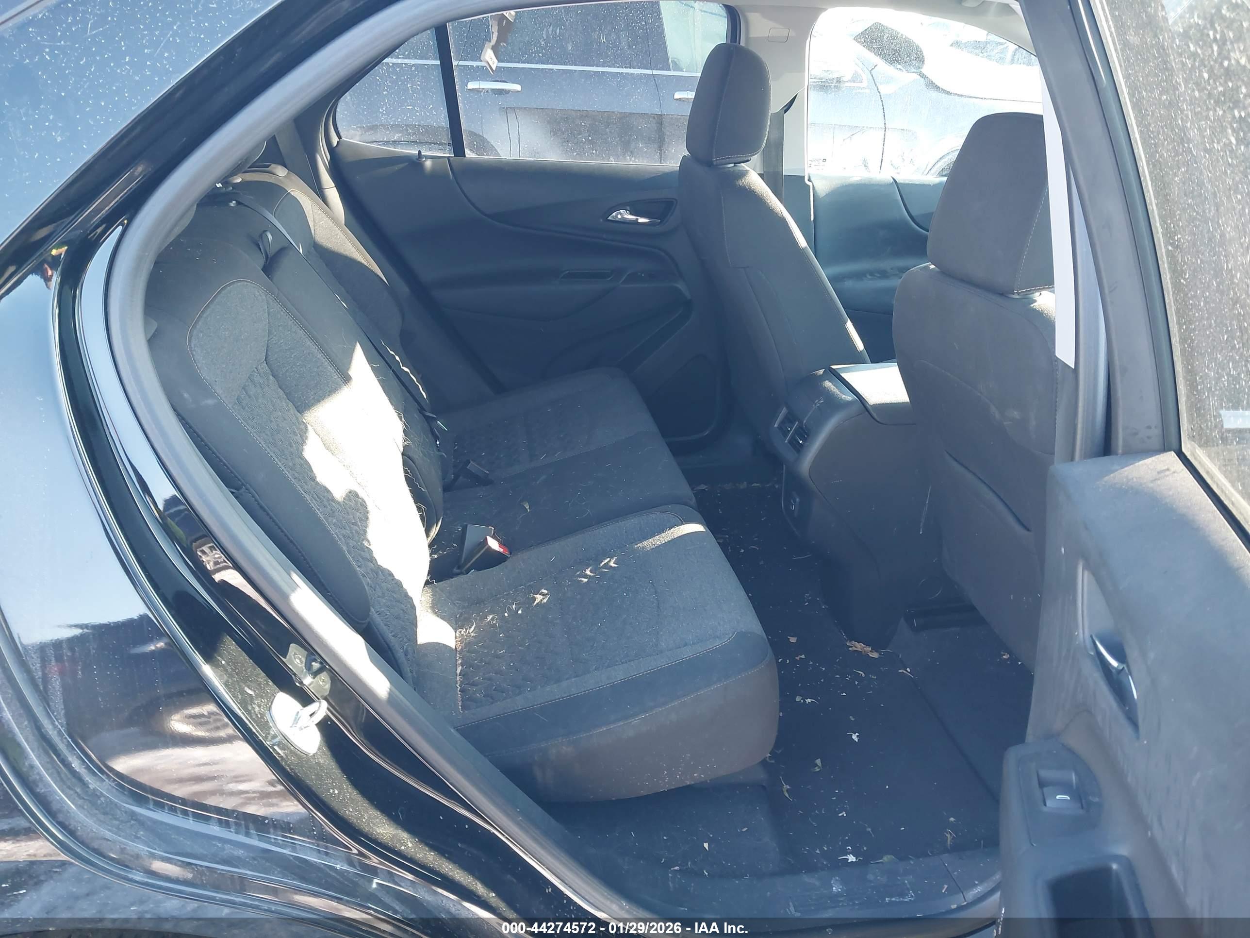 CHEVROLET EQUINOX image 8