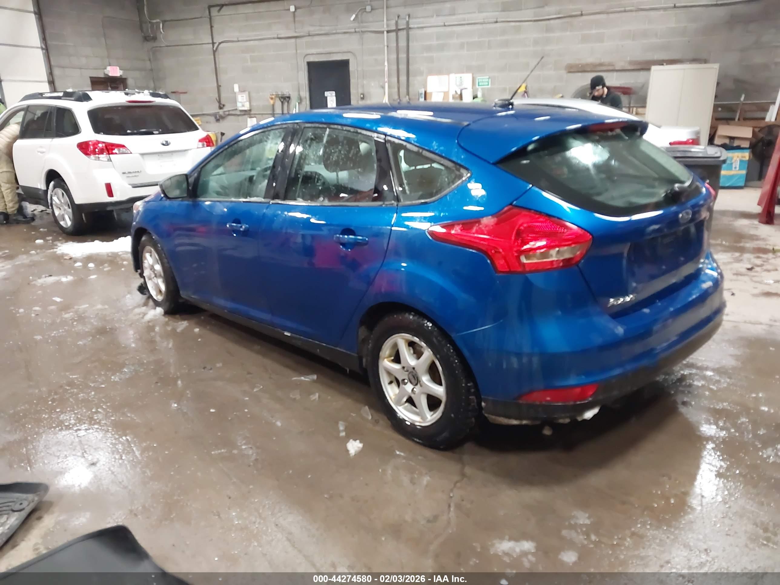 FORD FOCUS image 3
