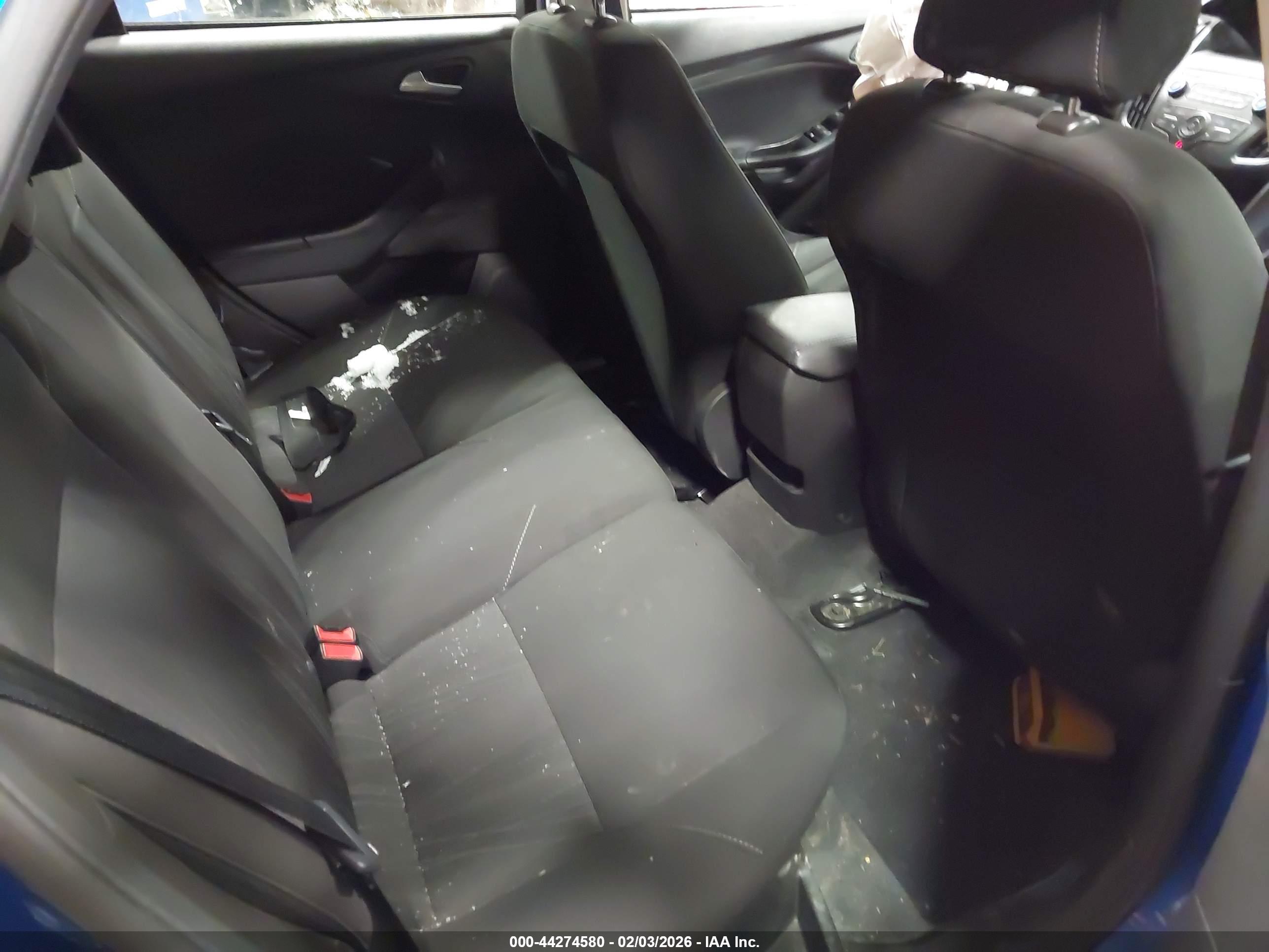 FORD FOCUS image 8