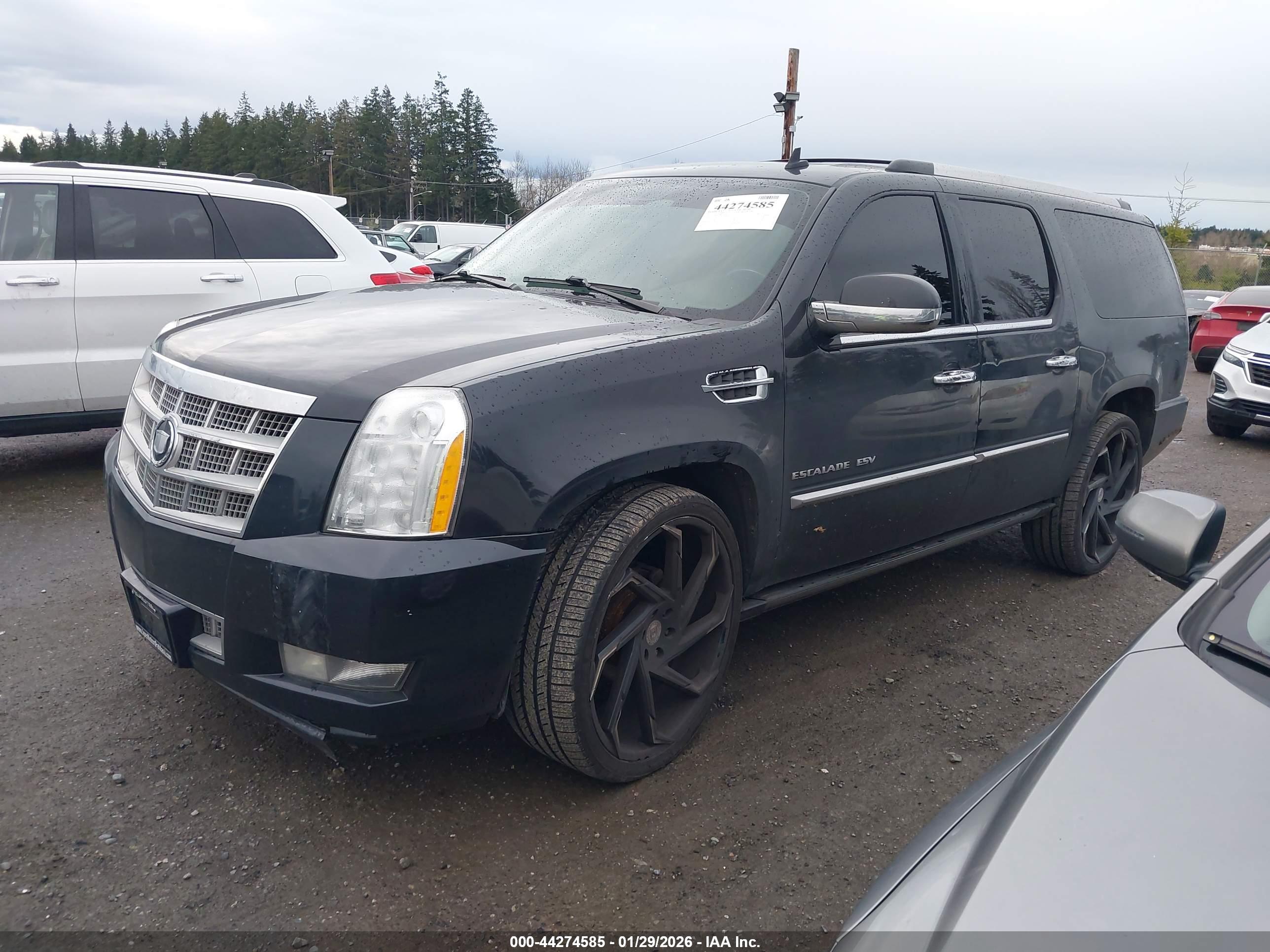 CADILLAC ESCALADE image 2