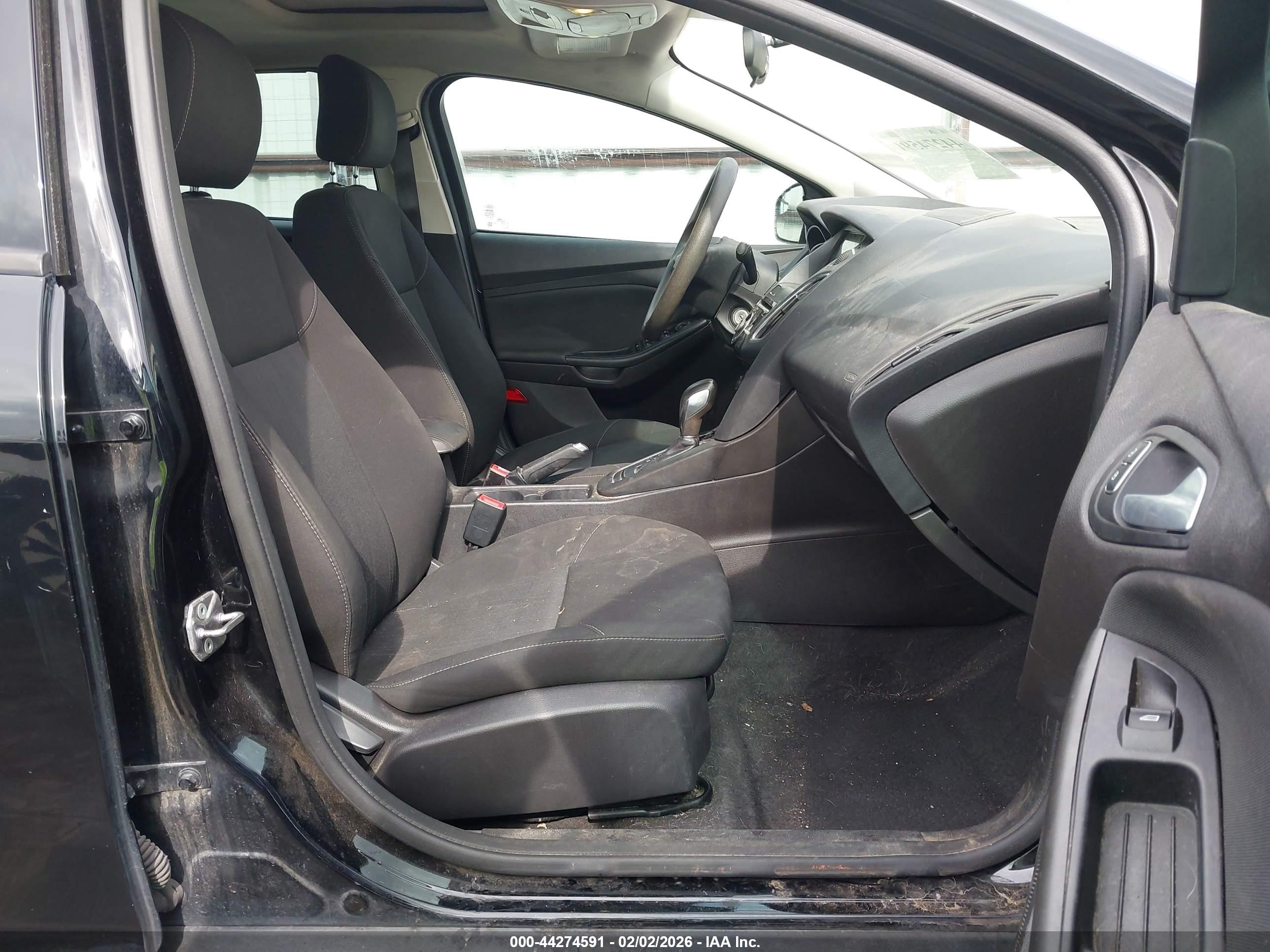 FORD FOCUS image 5