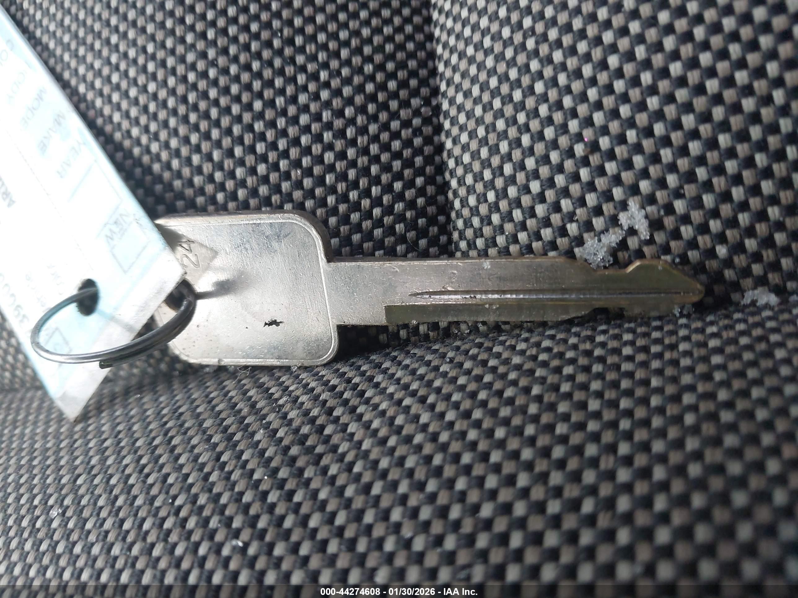 FORD CROWN image 11