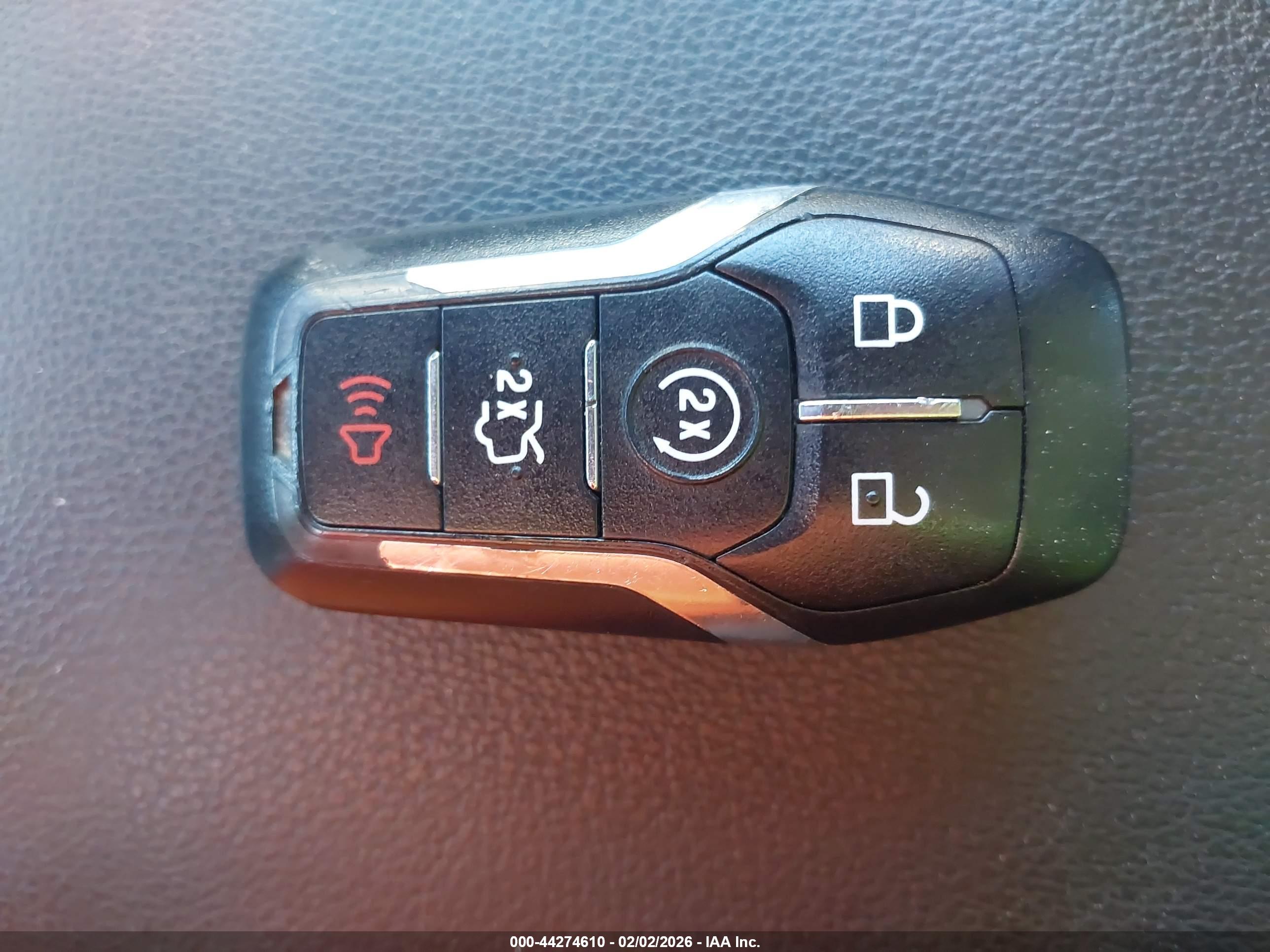FORD FUSION image 11