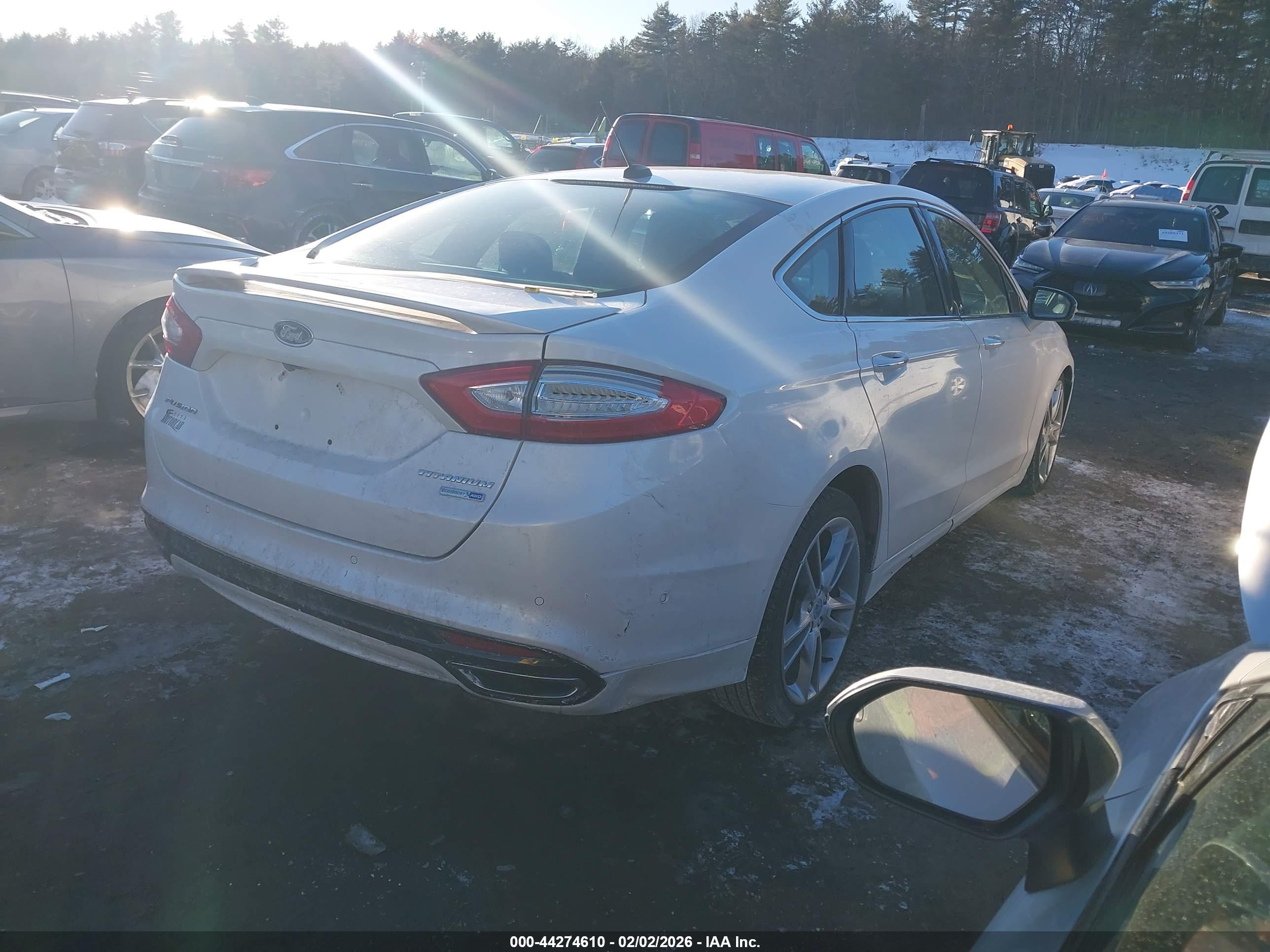 FORD FUSION image 4