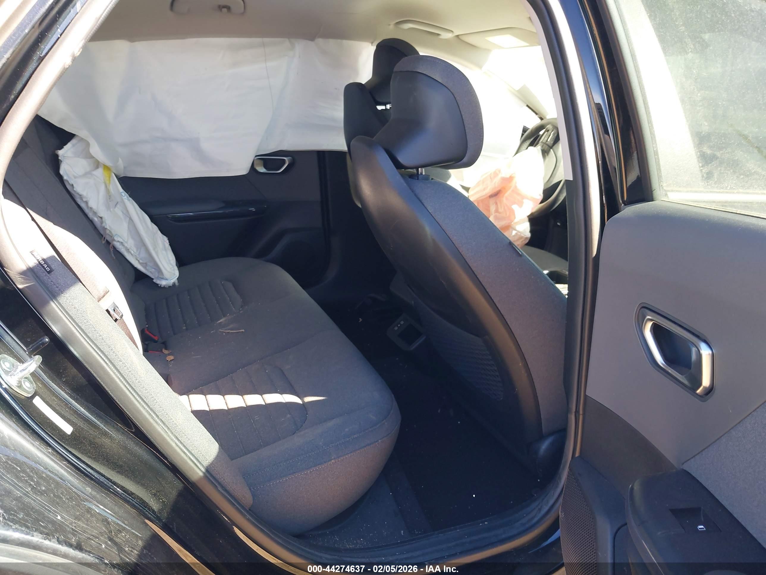KIA K4 image 8