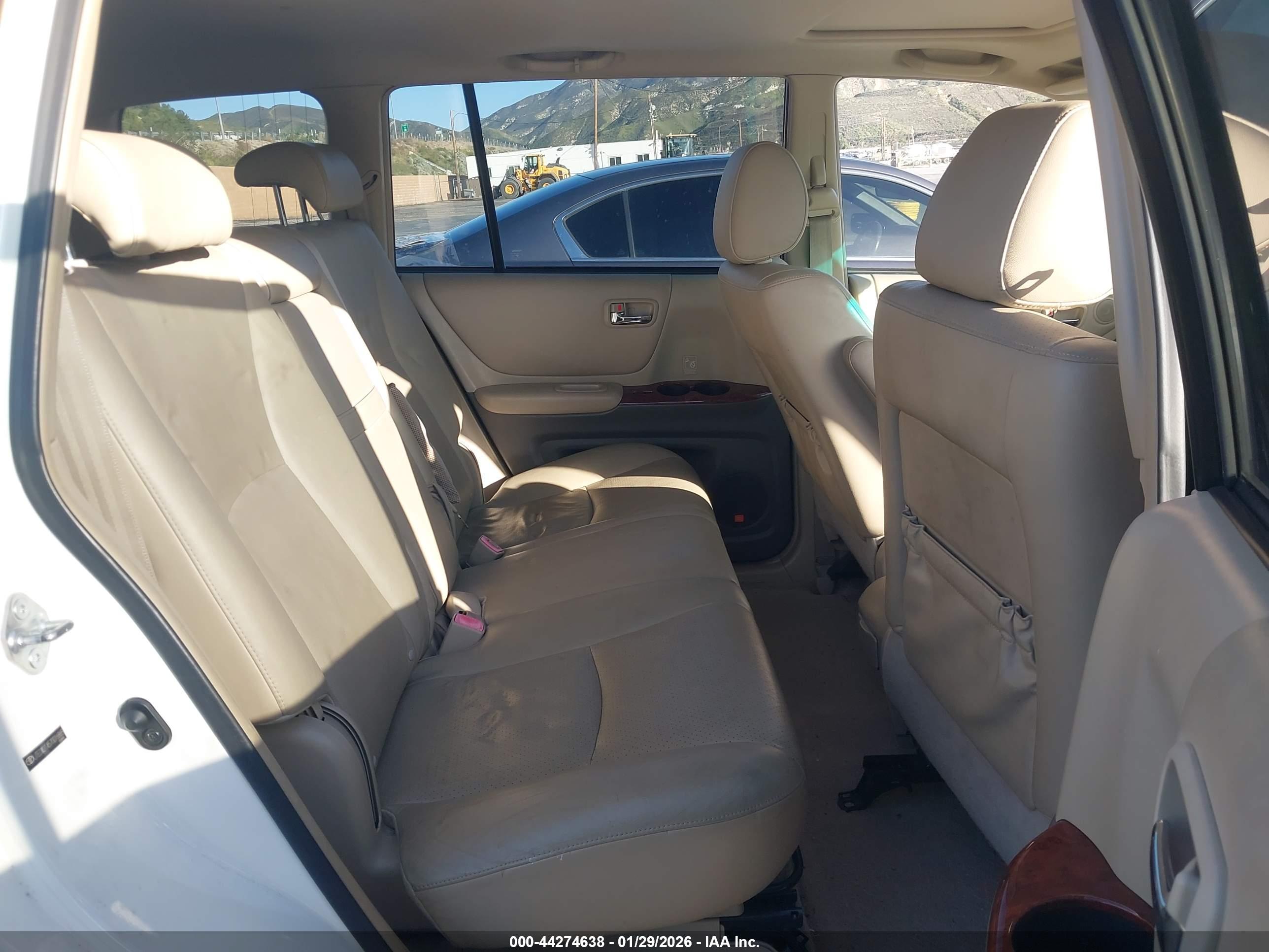 TOYOTA HIGHLANDER image 8