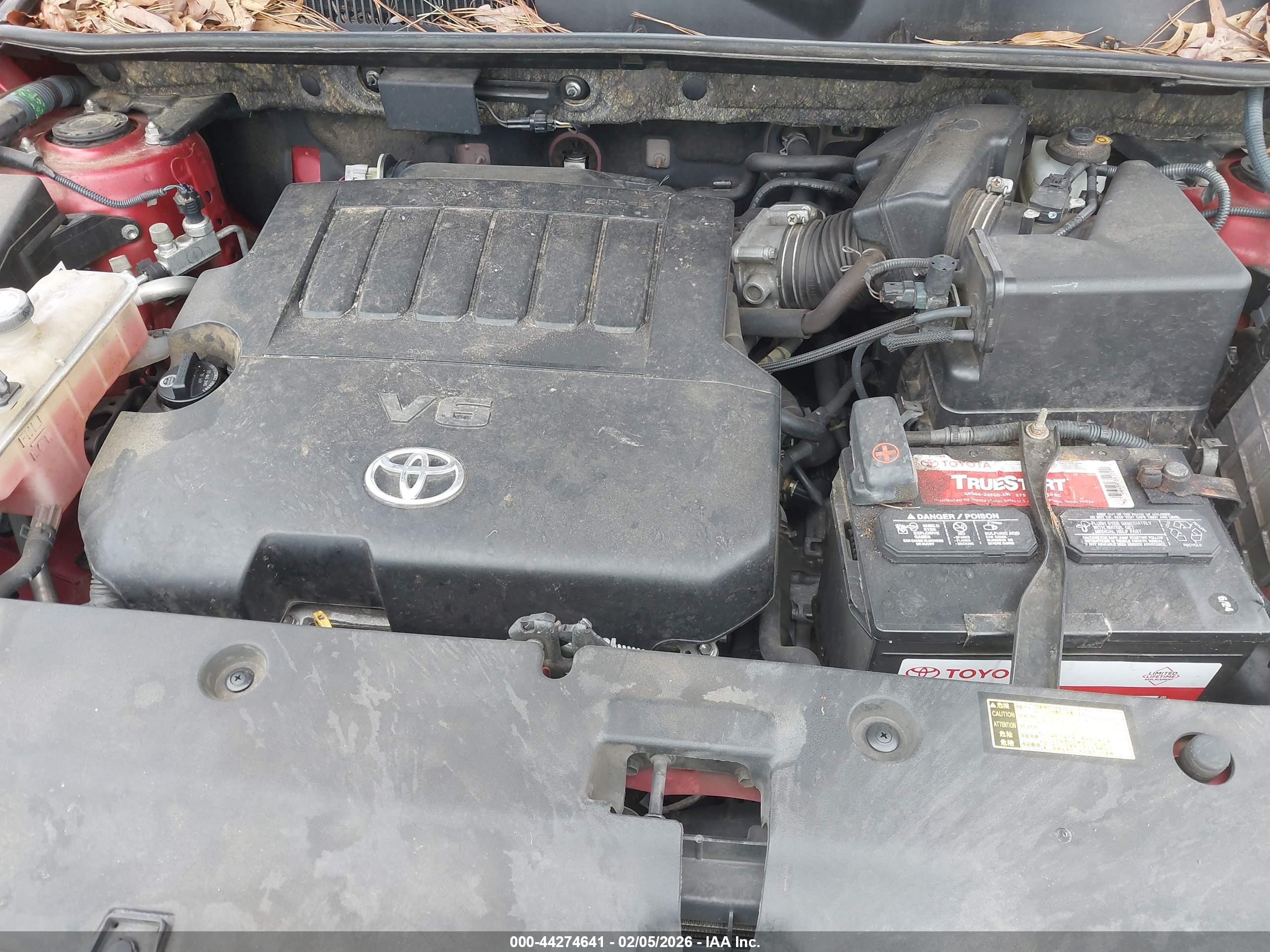 TOYOTA RAV4 image 10