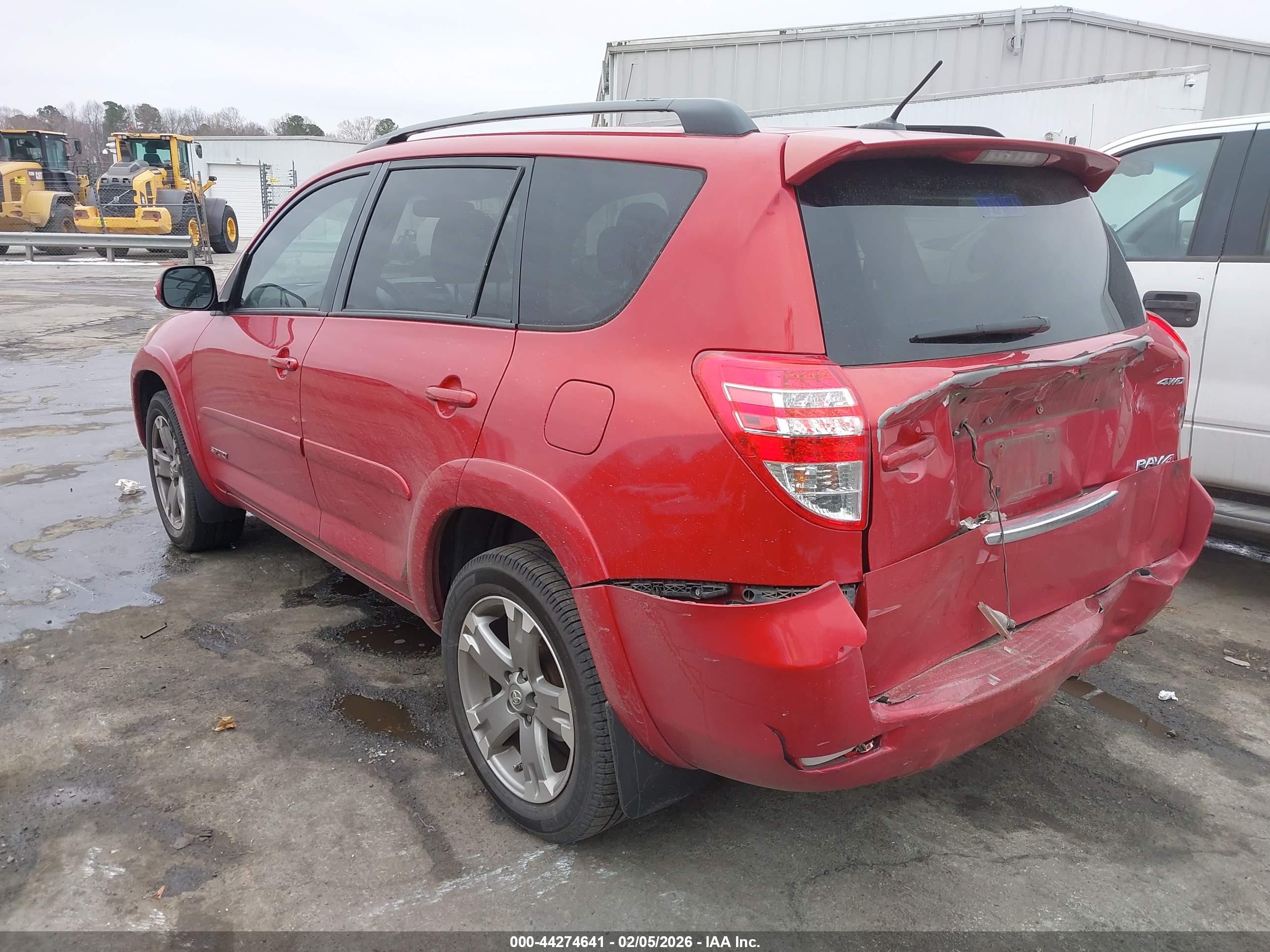 TOYOTA RAV4 image 3