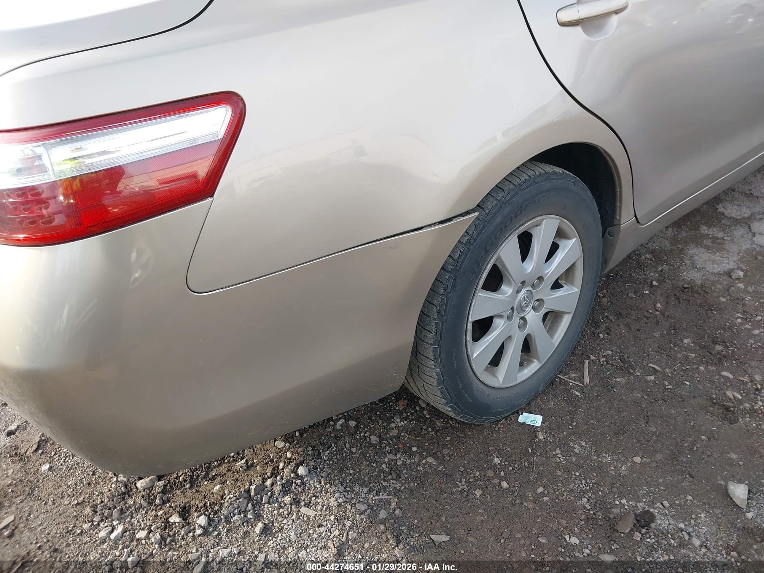 TOYOTA CAMRY image 6